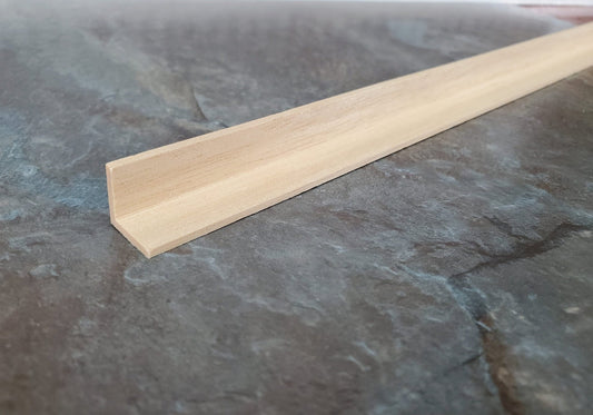 Dollhouse Corner Trim Molding 1/2" x 1/2" x 18" long Miniatures Houseworks 7046 - Miniature Crush