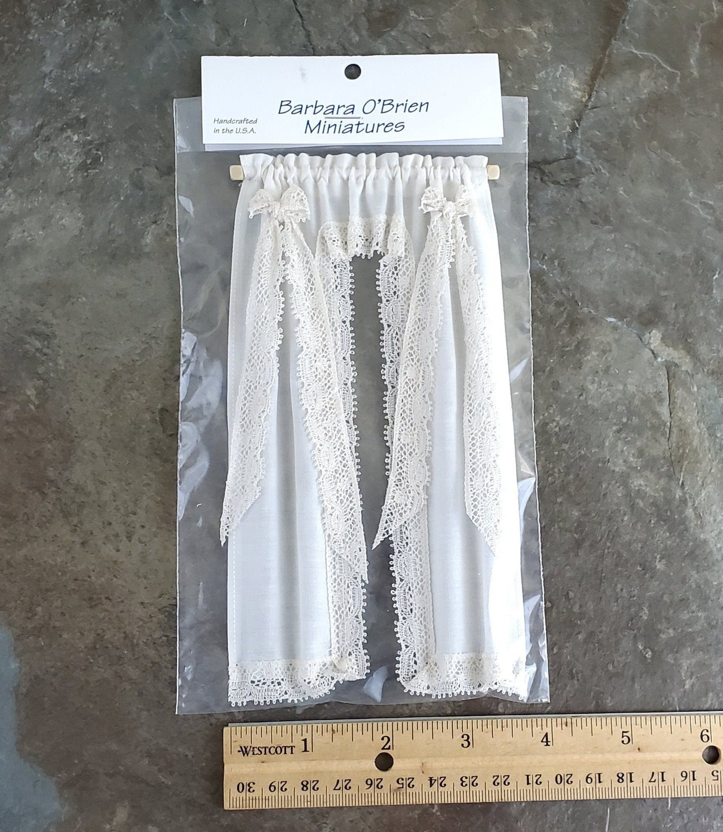 Dollhouse Curtains Fabric & Lace Cream with Curtain Rod 1:12 Scale Miniatures - Miniature Crush