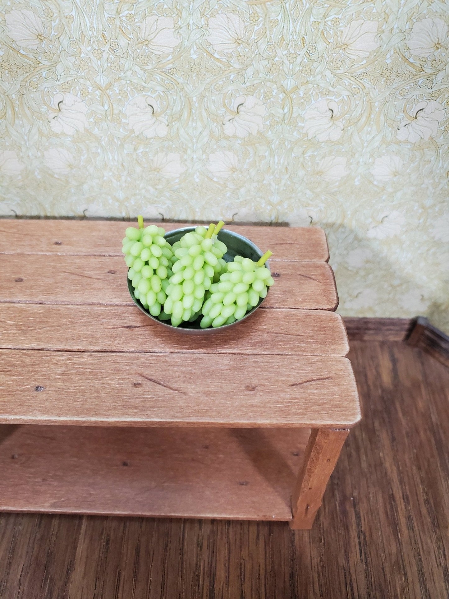 Dollhouse Grapes Bunch Green use in 1:6 or 1/12 Scale Miniature Scenes Set of 5 - Miniature Crush