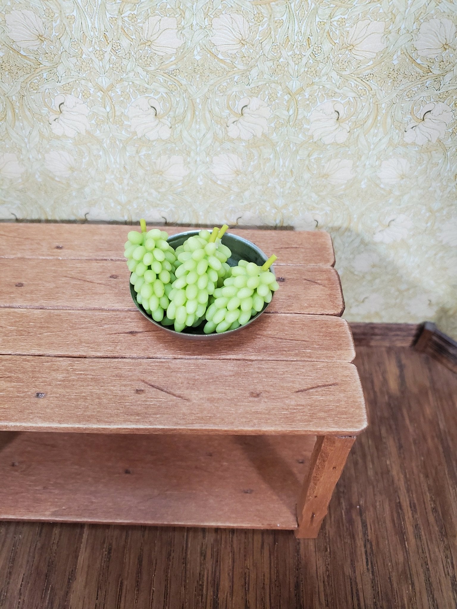Dollhouse Grapes Bunch Green use in 1:6 or 1/12 Scale Miniature Scenes Set of 5 - Miniature Crush