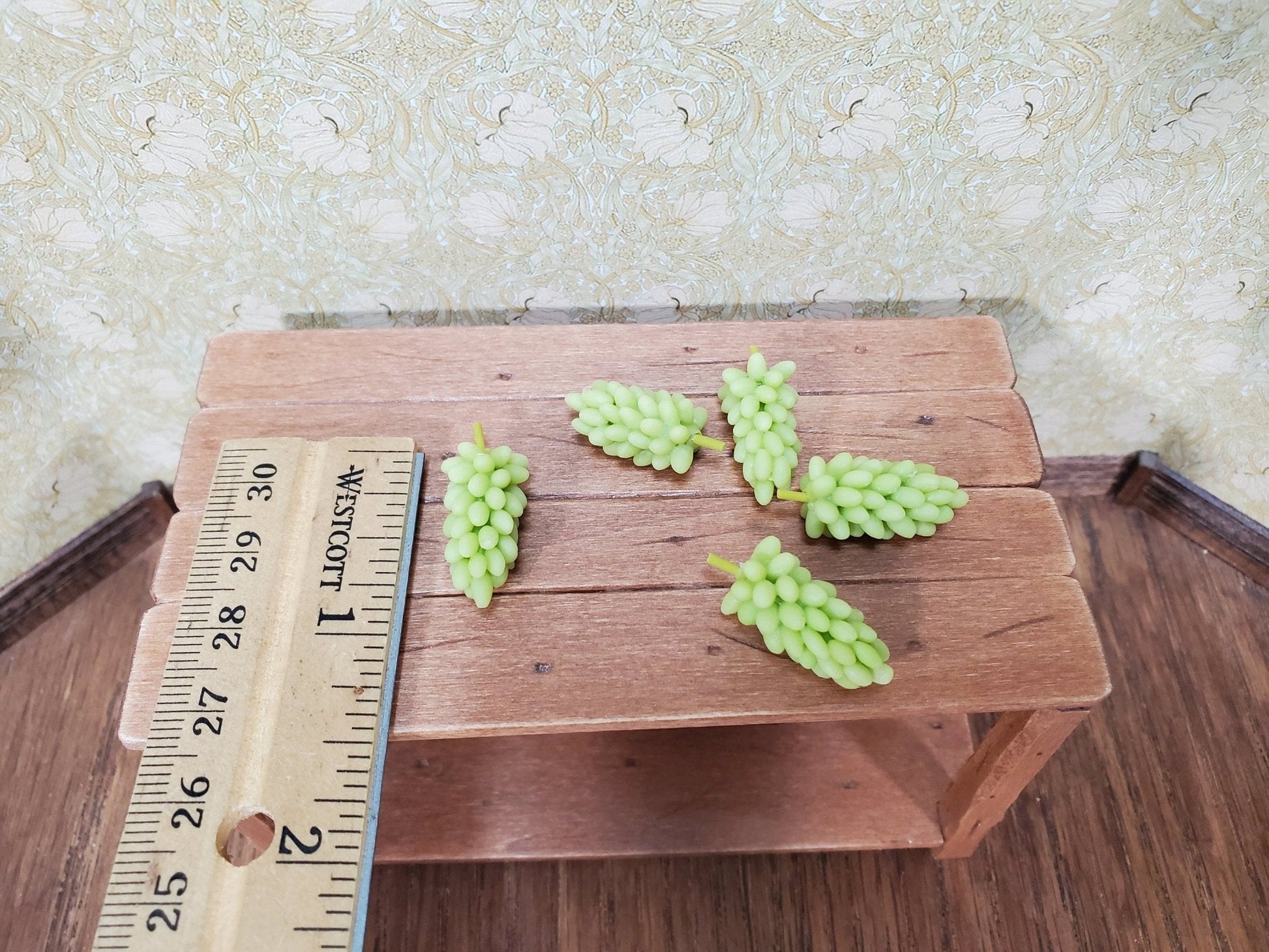 Dollhouse Grapes Bunch Green use in 1:6 or 1/12 Scale Miniature Scenes Set of 5 - Miniature Crush