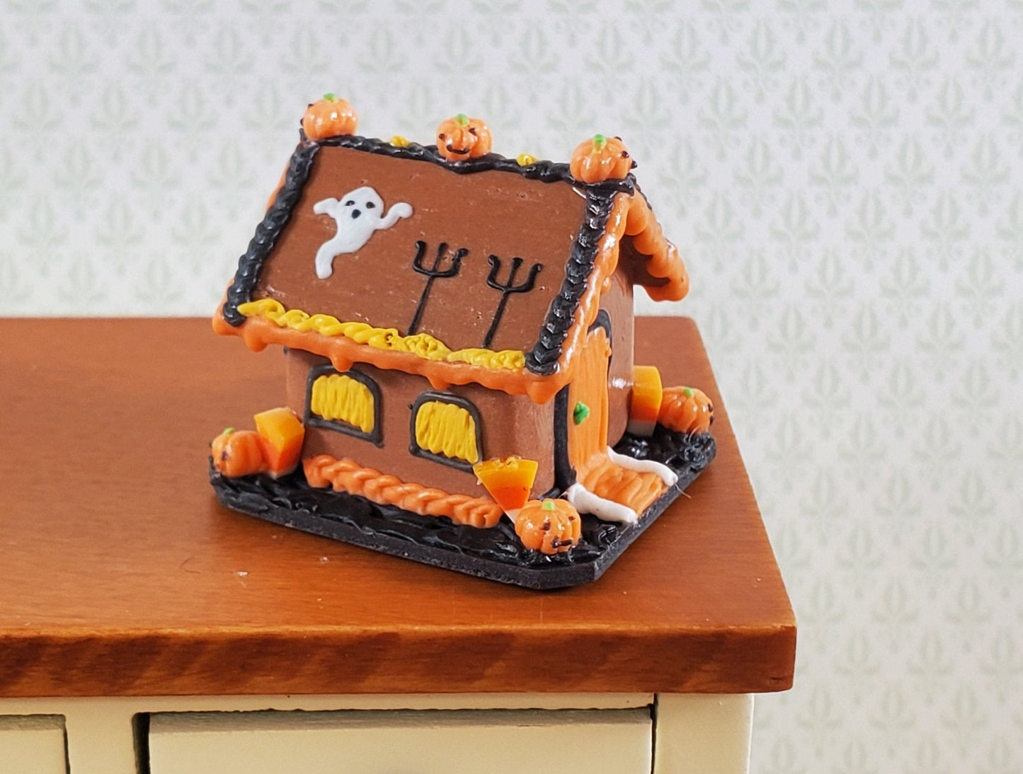 Dollhouse Halloween Gingerbread House 1:12 Scale Miniature Ghosts Pumpkins - Miniature Crush