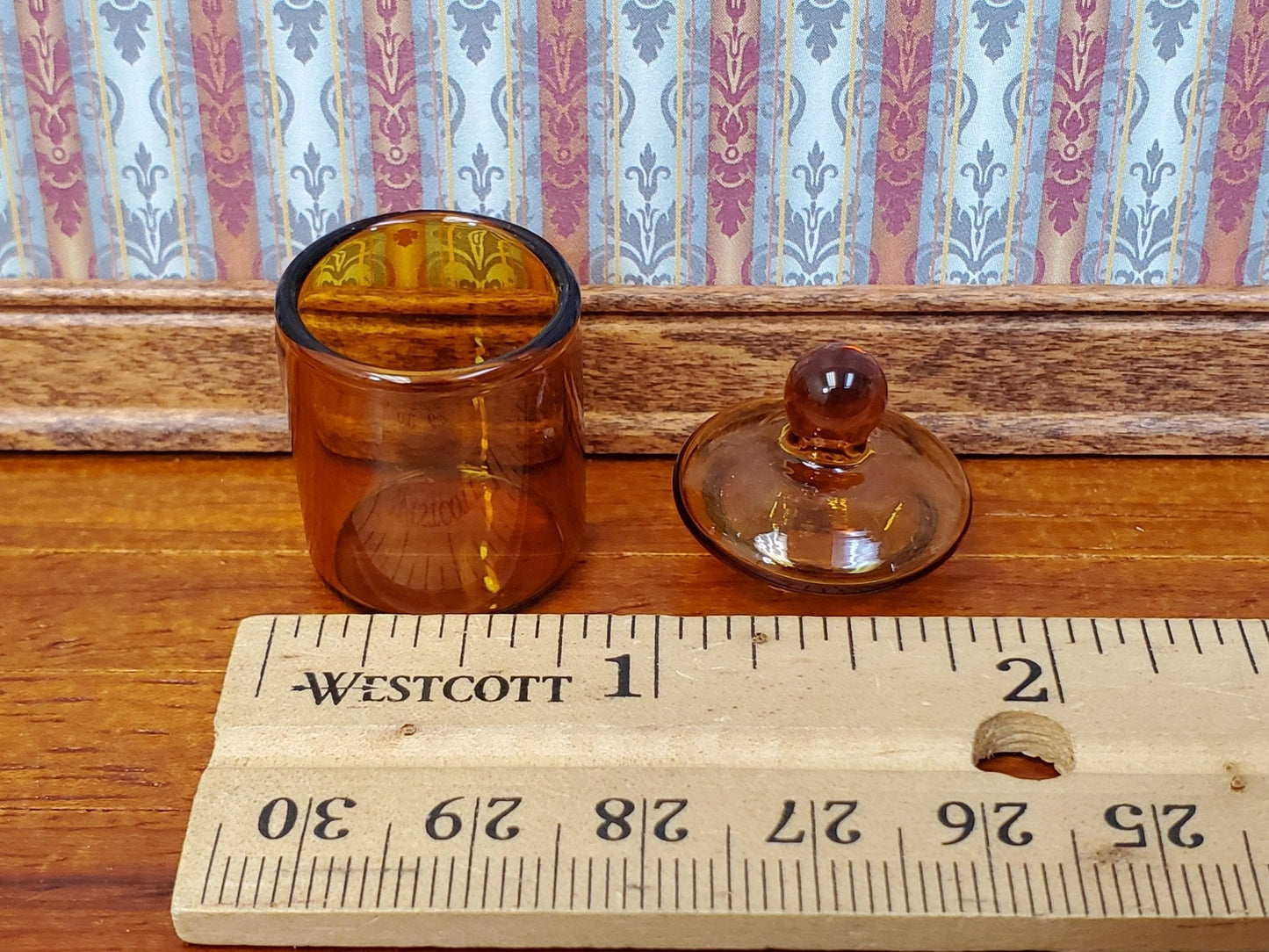 Dollhouse Jar Empty Amber Glass with Lid Short Wide for Miniature Shop or Kitchen - Miniature Crush