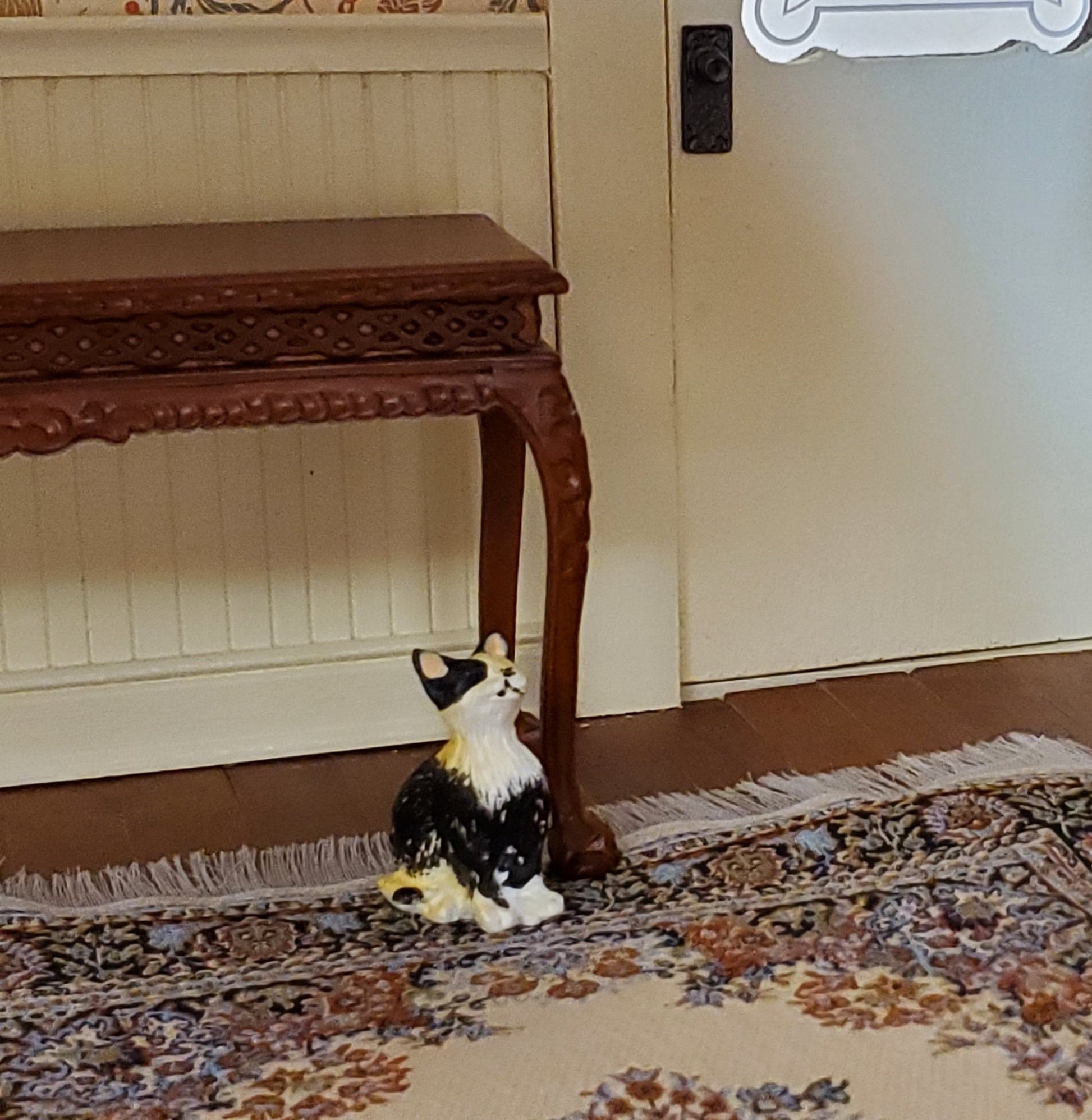Dollhouse Kitty Cat Calico Black Orange Eyes Closed Sitting 1:12 Scale Miniature - Miniature Crush