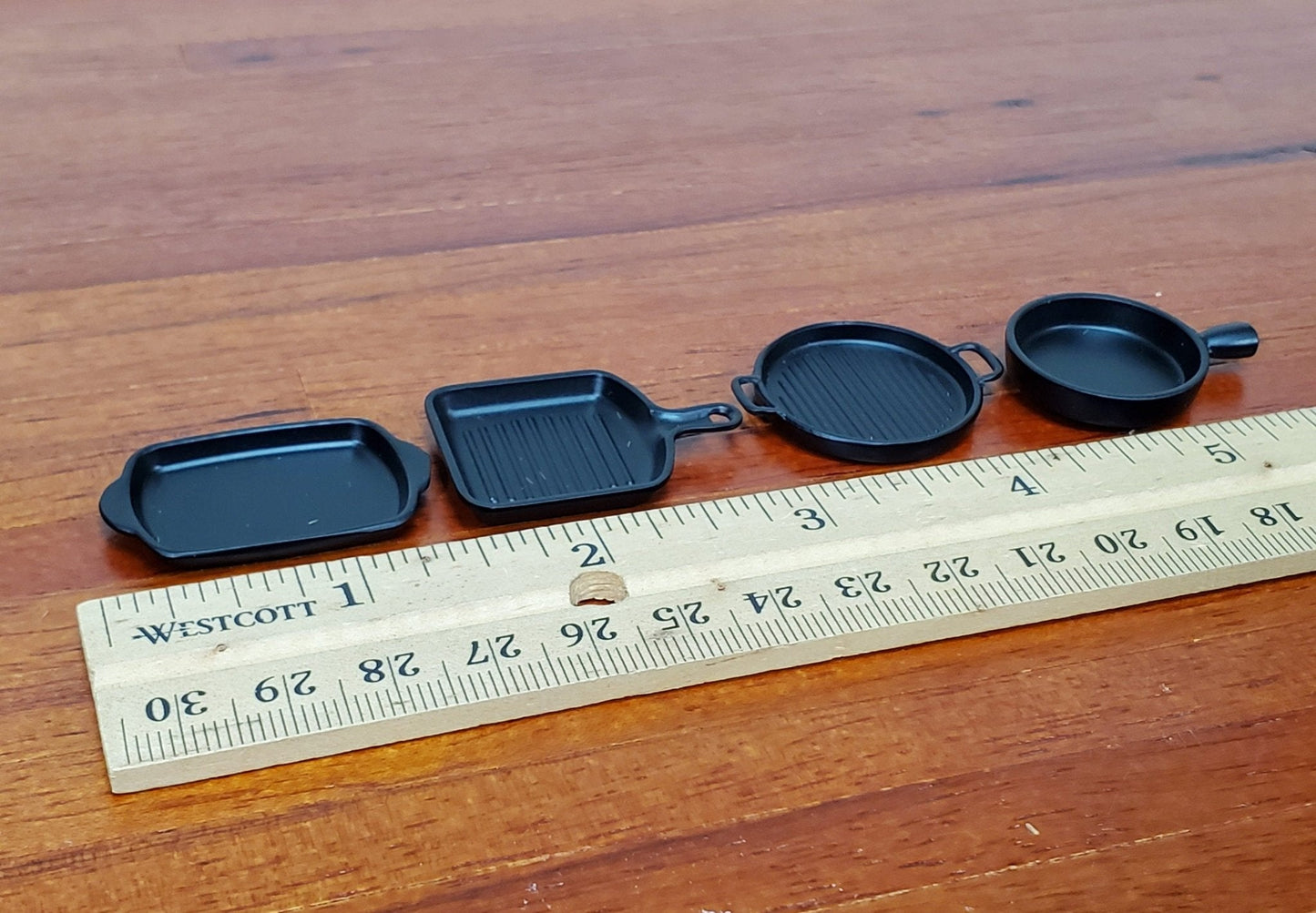 Dollhouse Metal Pans Frying Grilling Baking Black 1:12 Scale Miniature Kitchen Cooking - Miniature Crush