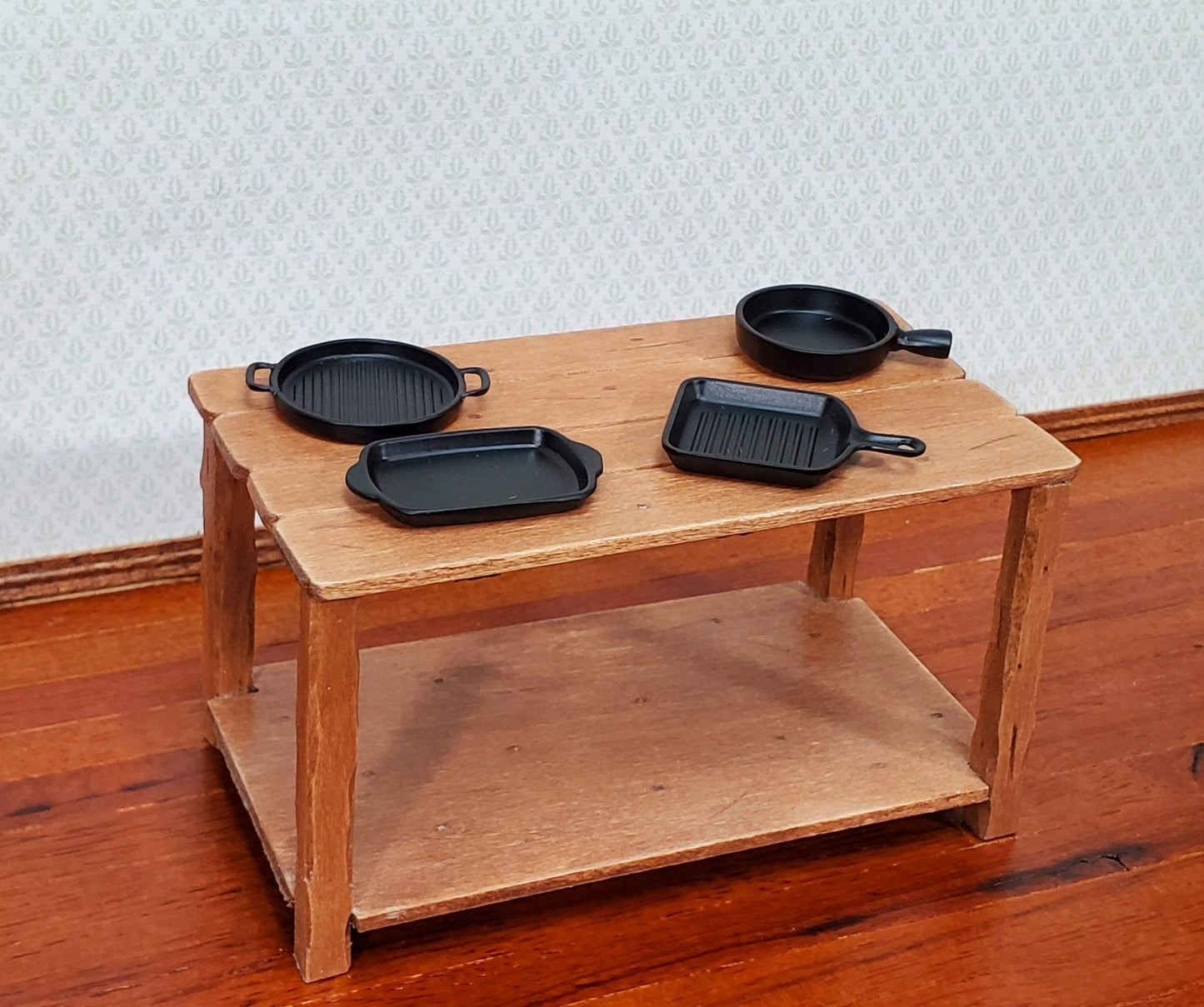 Dollhouse Metal Pans Frying Grilling Baking Black 1:12 Scale Miniature Kitchen Cooking - Miniature Crush