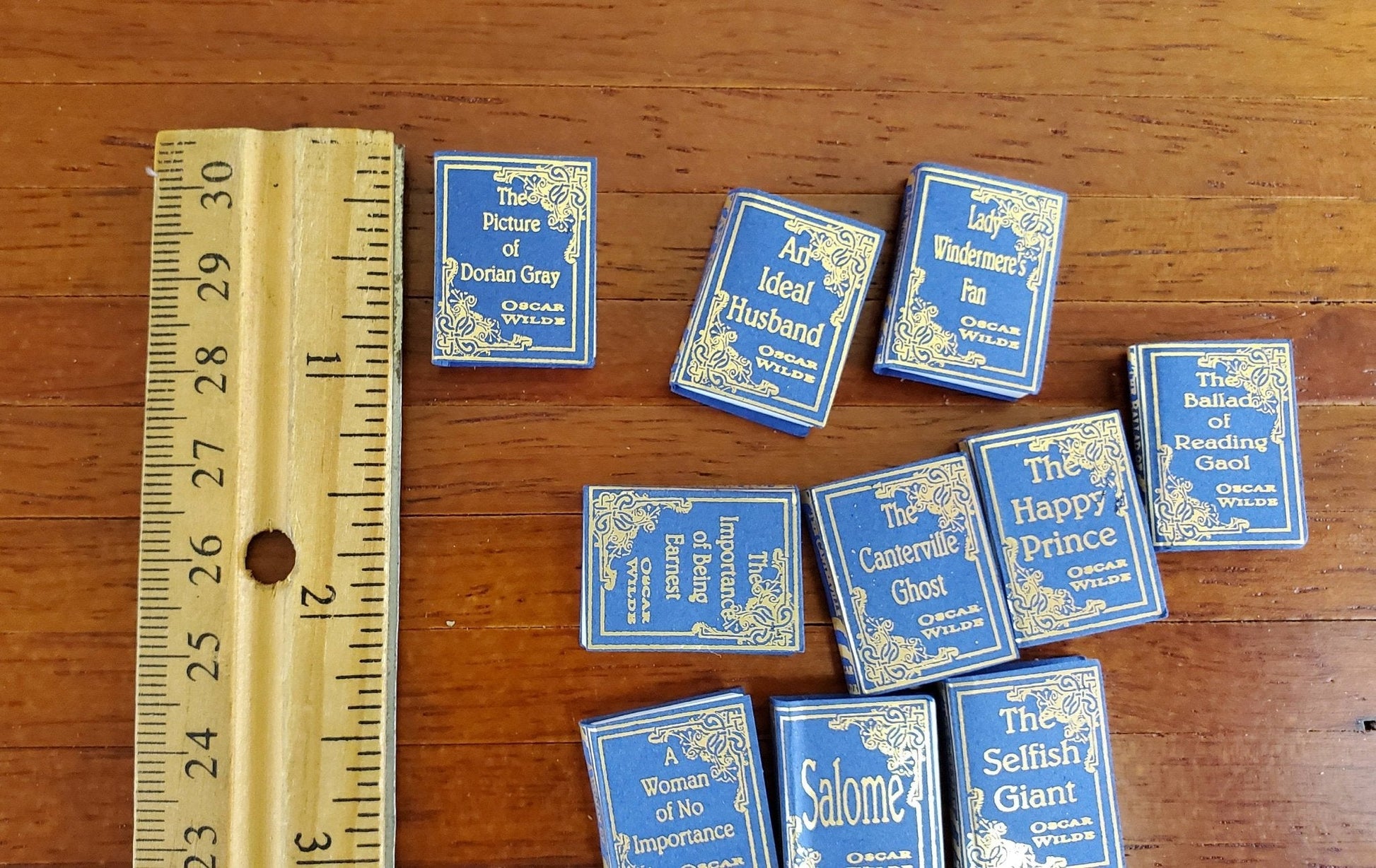 Dollhouse Miniature Book Set x10 Oscar Wilde 1:12 Scale (blank inside) - Miniature Crush