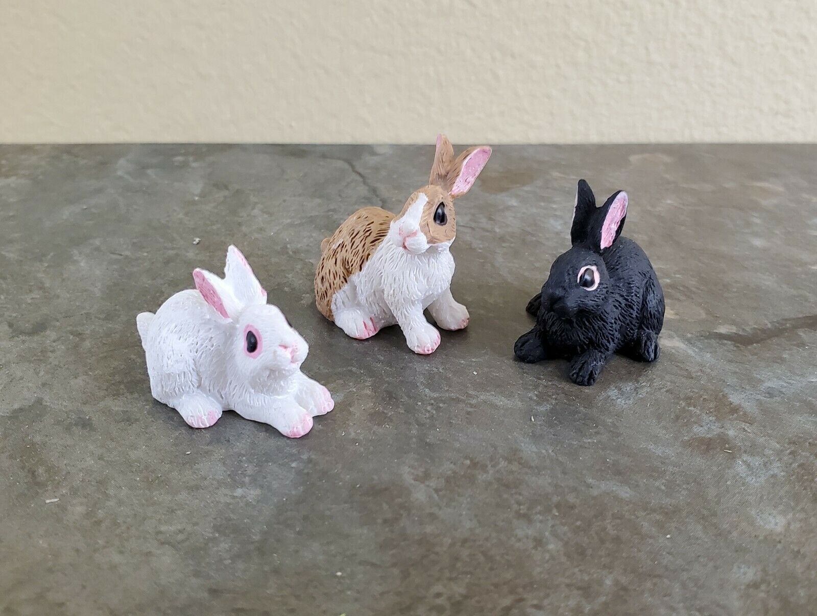 Black Rabbit Set Design Dollhouse Miniature Bunny Rabbits Set of 3 1:12 Scale Pet Black White ...