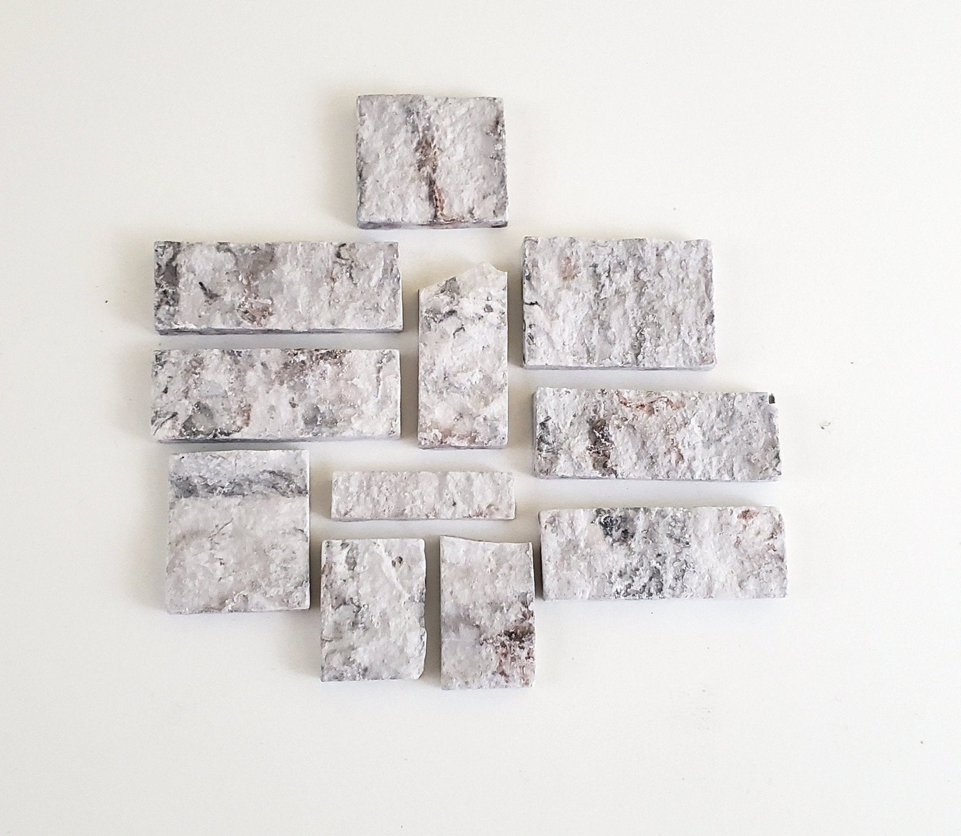 Dollhouse Miniature Cut Stone Gray Blend by Andi Mini Brick & Stone 1:12 Scale 72 sq in AM0800 - Miniature Crush
