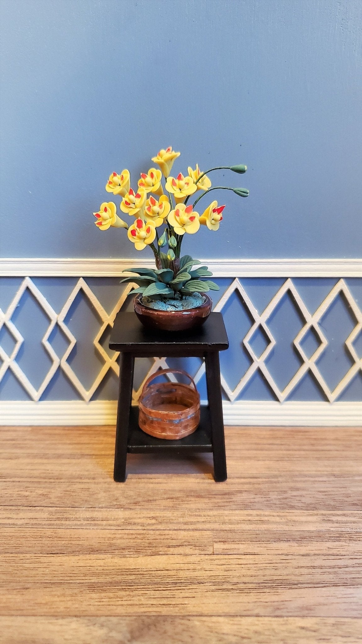Dollhouse Miniature Fern or Plant Stand Side Table Black 1:12 Scale Furniture - Miniature Crush