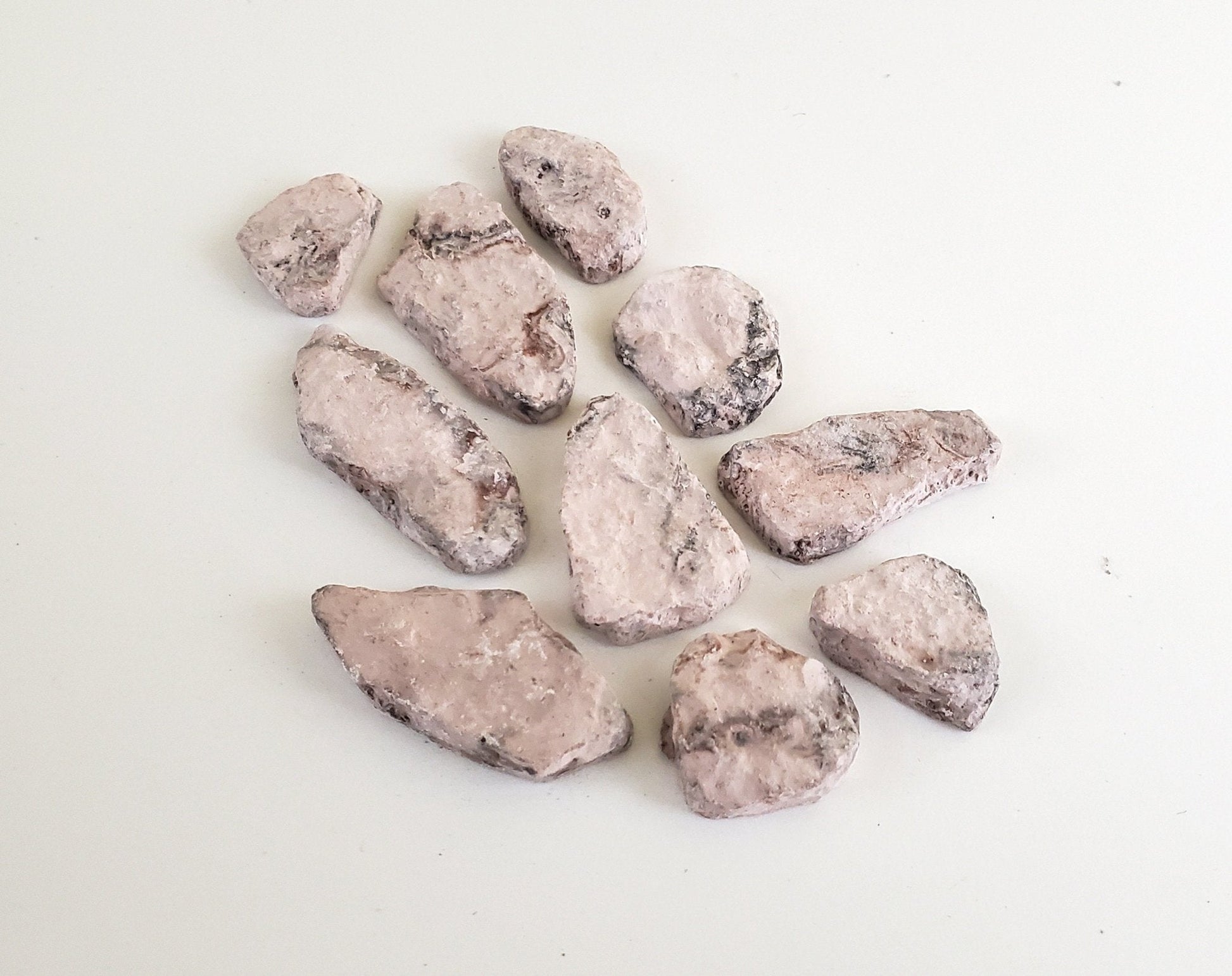 Dollhouse Miniature Fieldstone Cobblestone Brown by Andi Mini Brick & Stone 1:12 Scale 72 sq in AM0731 - Miniature Crush