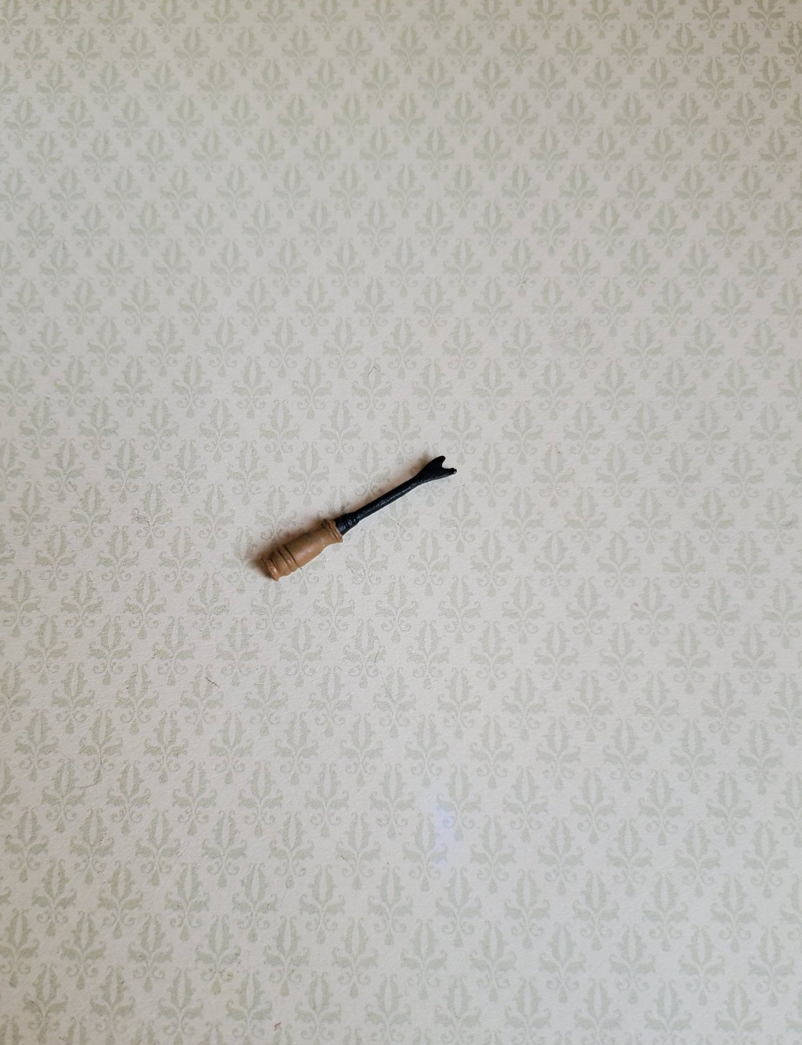 Dollhouse Miniature Garden Dandelion Weeder Gardening Tool 1:12 Scale Metal - Miniature Crush