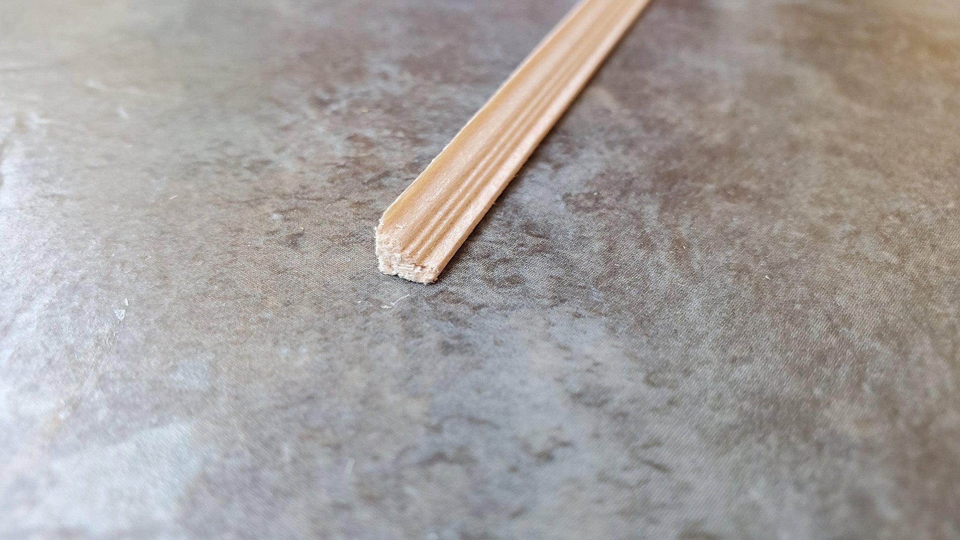 Dollhouse Miniature Half Scale Crown Cornice Molding Trim 3/16" wide x 18" long 1:24 Scale - Miniature Crush