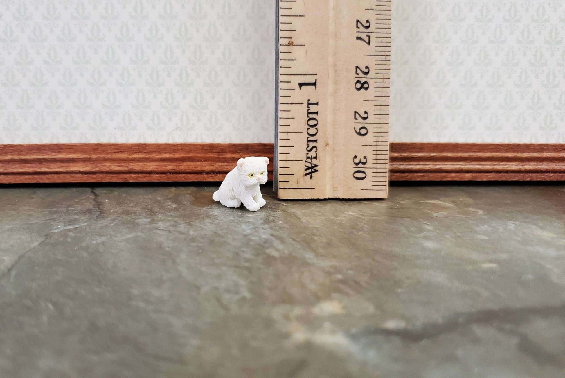 Dollhouse Miniature Kitten White Persian Sitting 1:24 Scale Animals Cats A4161WH - Miniature Crush