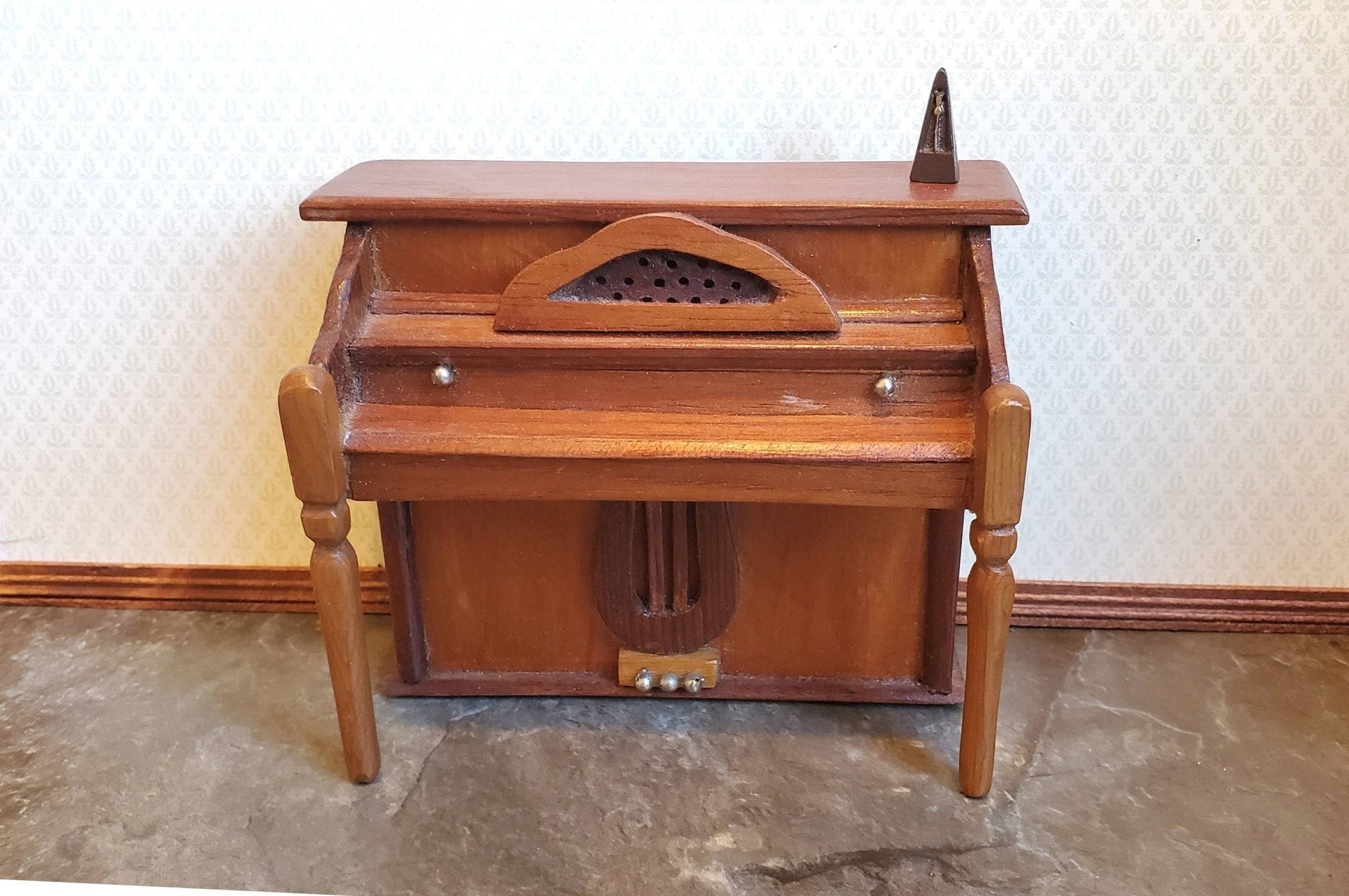 Dollhouse Miniature Metronome for Piano Metal 1:12 Scale Accessories - Miniature Crush