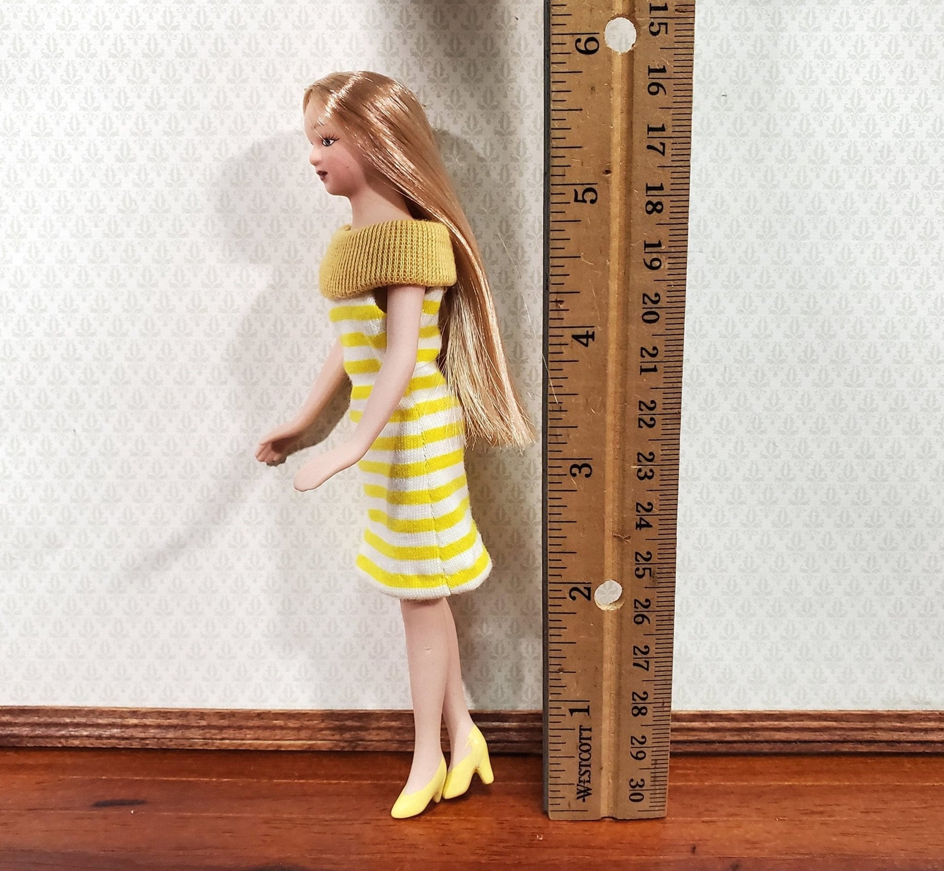 Dollhouse Miniature Porcelain Doll Modern Female Mom 1960s 1:12 Scale - Miniature Crush