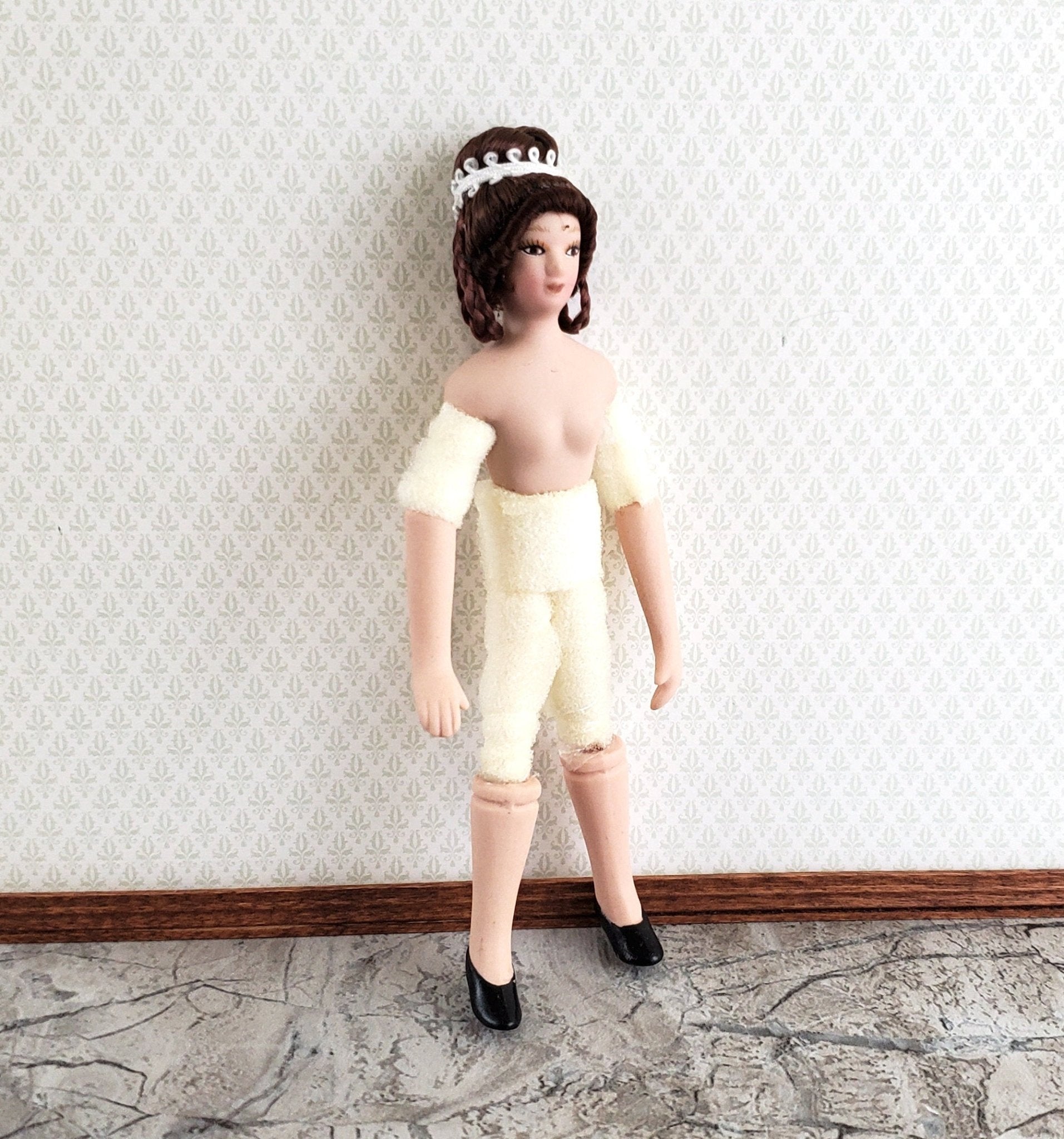 Dollhouse Miniature Porcelain Doll Undressed Female Mom Poseable 1:12 Scale - Miniature Crush