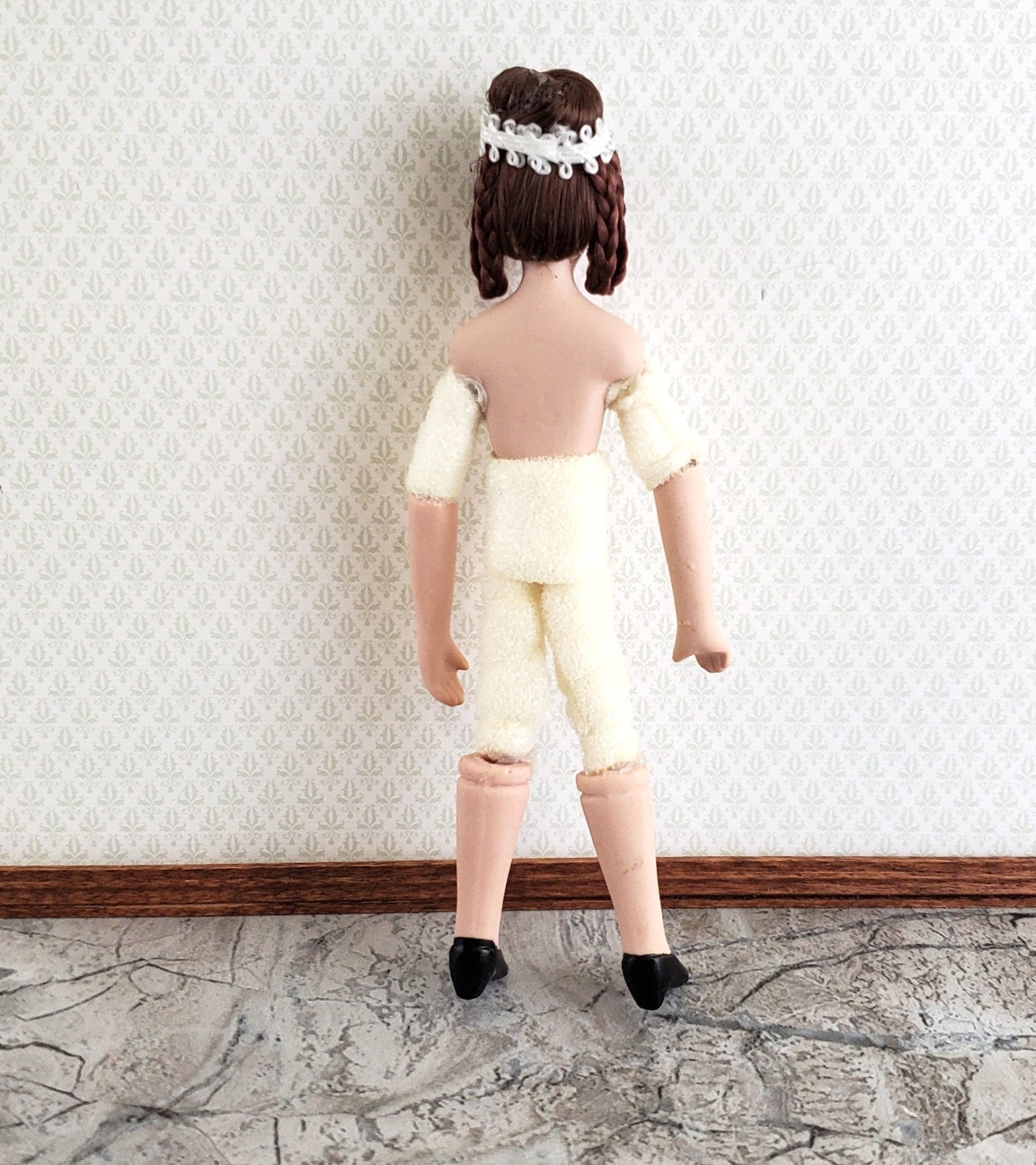 Dollhouse Miniature Porcelain Doll Undressed Female Mom Poseable 1:12 Scale - Miniature Crush