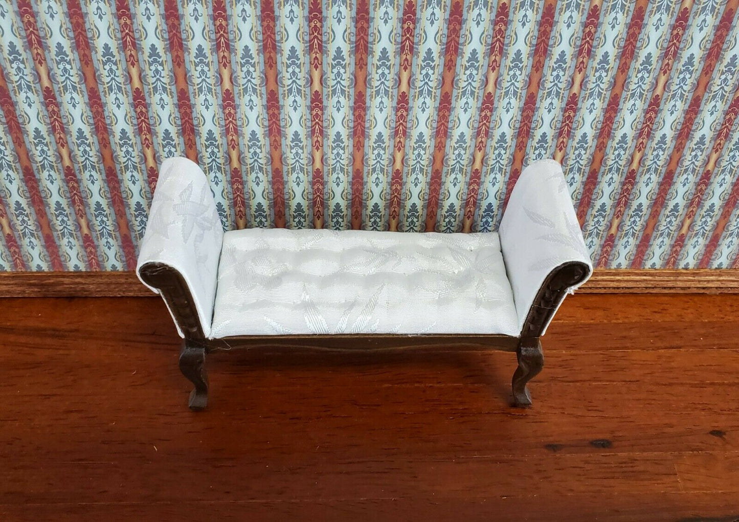 Dollhouse Miniature Settee Bench White Padded 1:12 Scale Furniture - Miniature Crush