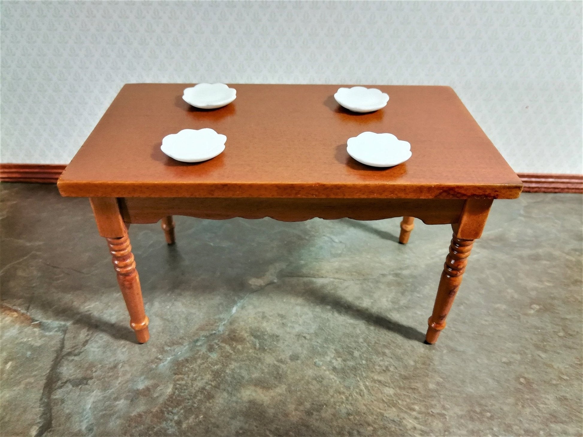 Dollhouse Miniature Small Plates x4 White Ceramic with Scalloped Edge 1:12 Scale 11/16" - Miniature Crush
