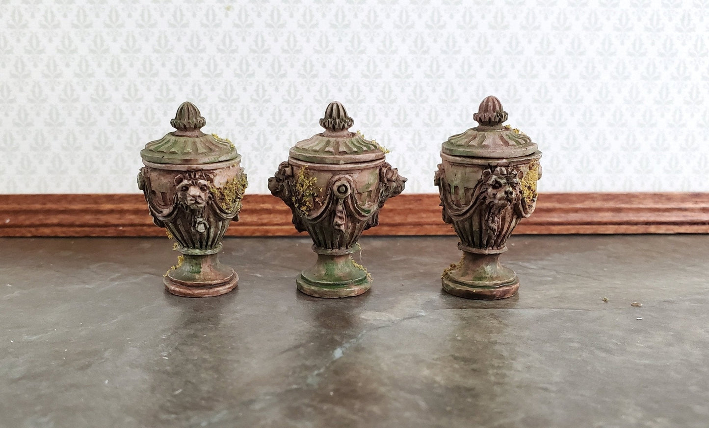 Dollhouse Miniature Urns Lion Head Classical with Lids Resin x3 1:12 Scale Bronze w/Moss - Miniature Crush