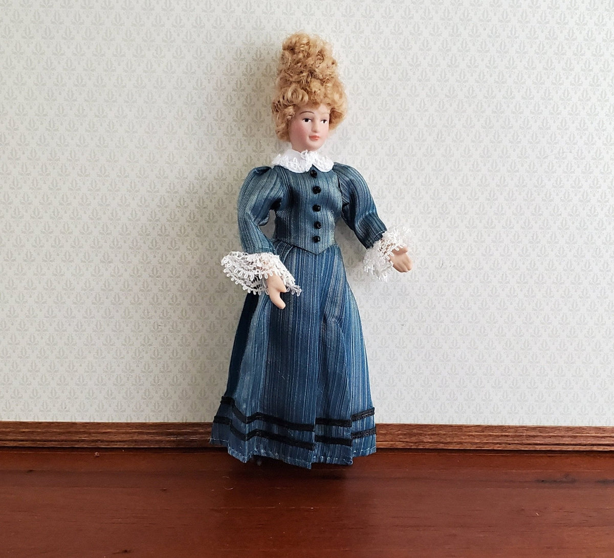 Dollhouse Miniature Victorian Doll Porcelain Poseable Blue Green 