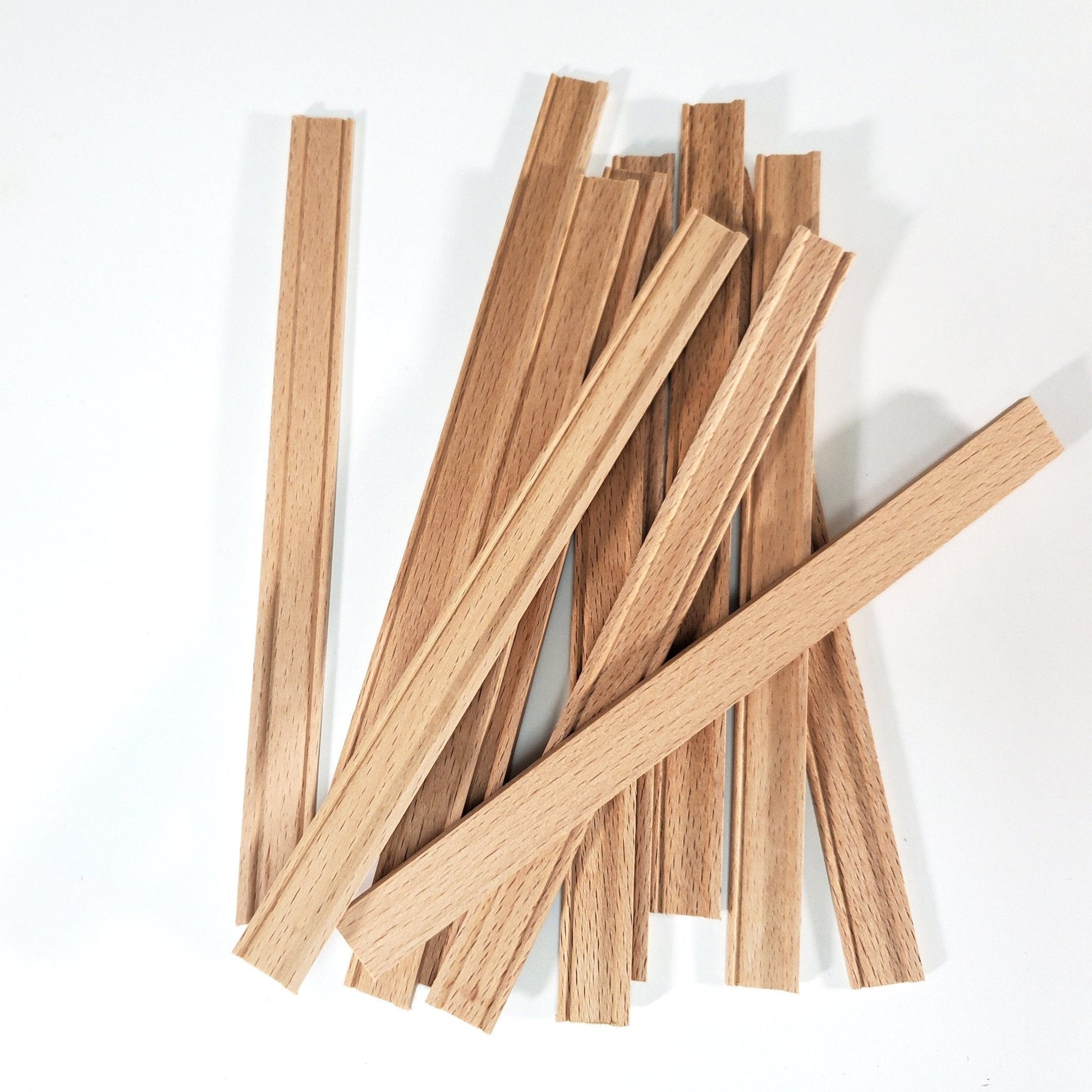 Dollhouse Miniatures Baseboard Trim 6" x12 Scrap Pieces 1:12 Scale 70298 - Miniature Crush