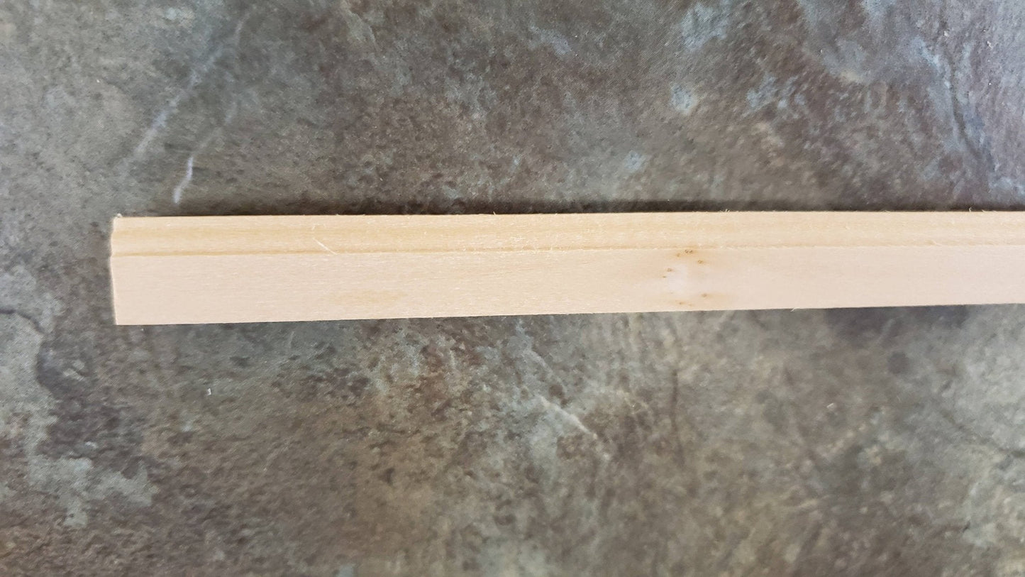 Dollhouse Miniatures Baseboard Trim Molding 12mm x 45cm long 1:12 Scale Skirting - Miniature Crush