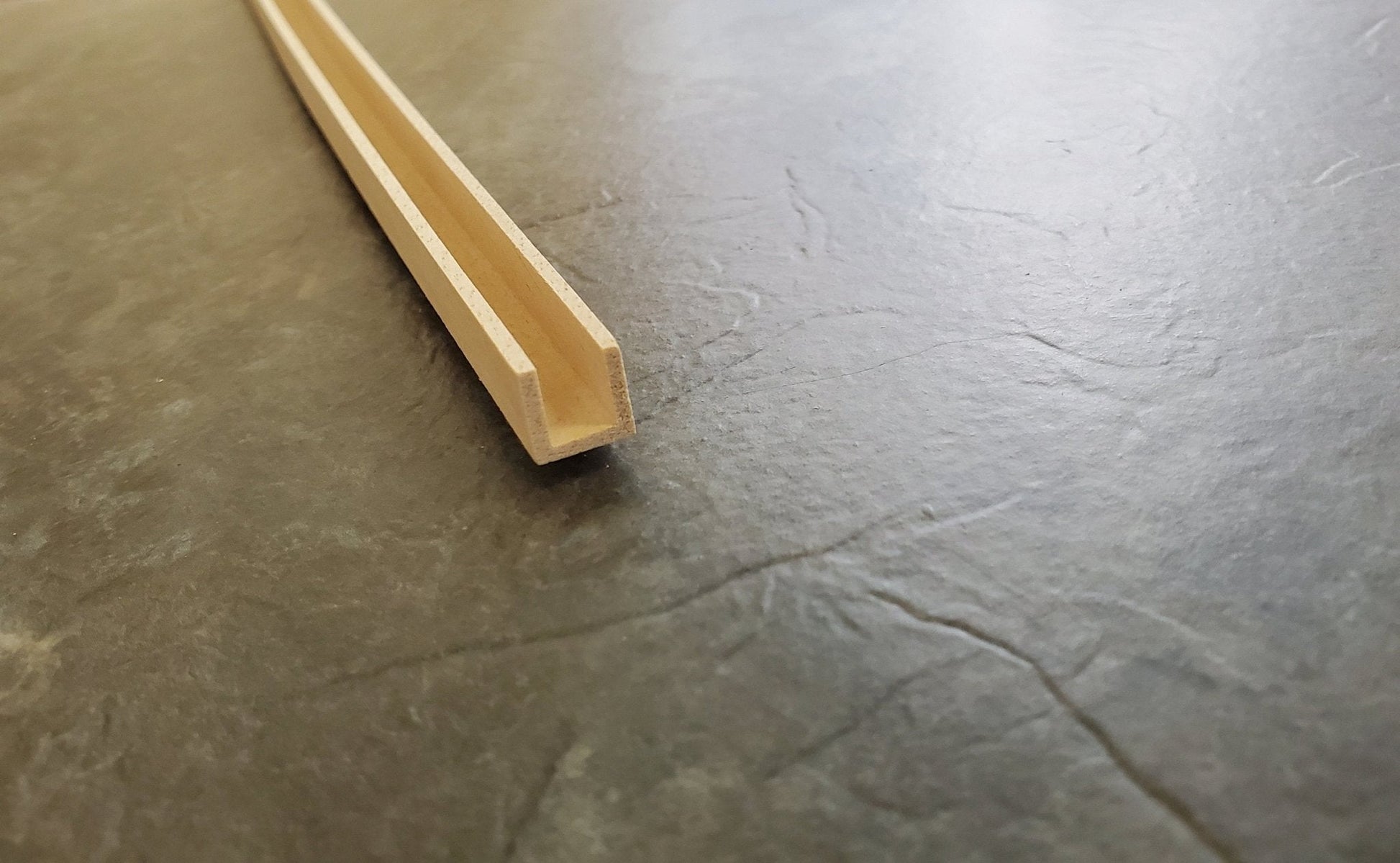Dollhouse Miniatures Channel Molding Trim 3/8" x 3/8" x 18" long 1:12 Scale HW7067 - Miniature Crush