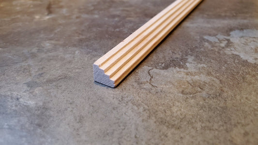 Dollhouse Miniatures Crown Molding Trim Cornice 3/8" wide x 18" long 1:12 Scale - Miniature Crush