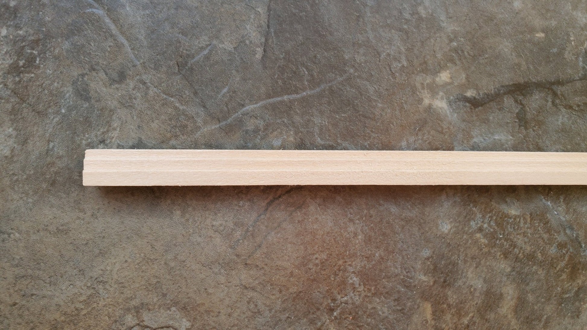 Dollhouse Miniatures Crown Molding Trim Cornice 3/8" wide x 18" long 1:12 Scale - Miniature Crush
