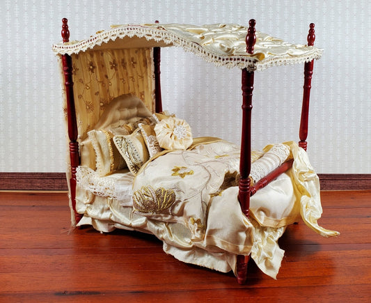 Dollhouse Miss Amelia Dressed Canopy Bed 1:12 Scale Miniature Artisan Furniture - Miniature Crush