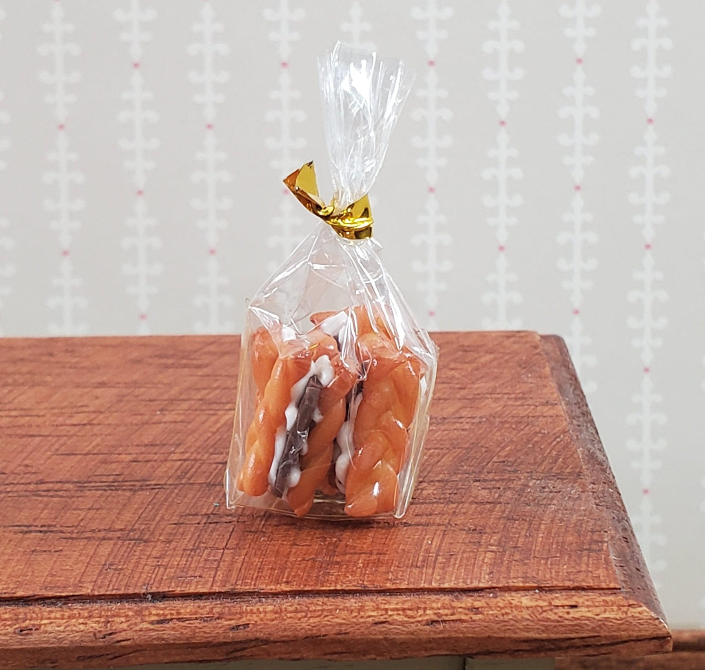 Dollhouse Pastries Set of 4 Eclair Pastry Puff 1:12 Scale Miniature Kitchen Food - Miniature Crush