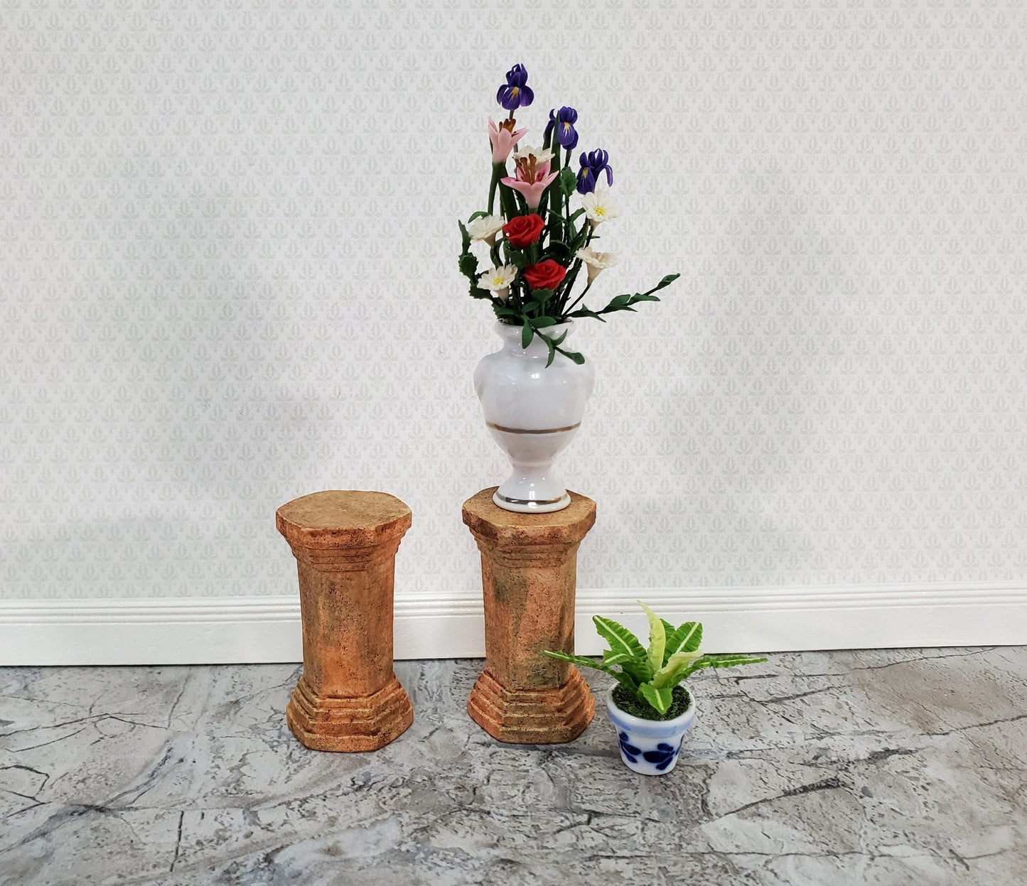 Dollhouse Pedestal x2 for Plants Ferns Decoration Aged Tan 1:12 Scale Miniature Garden A4001AG - Miniature Crush