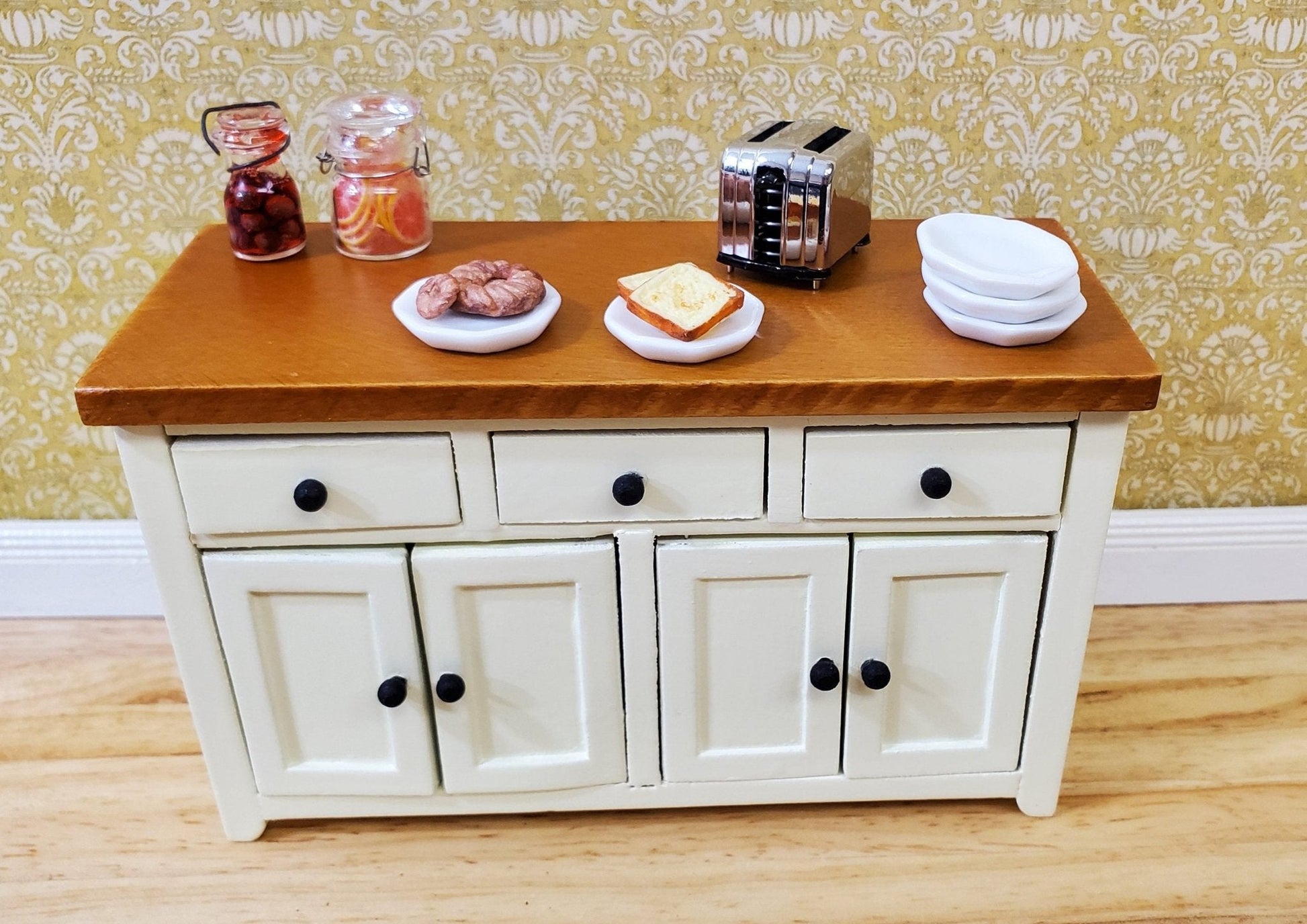 Dollhouse Plates Small Set of 5 All White Ceramic 1:12 Scale Miniatures 3/4" - Miniature Crush