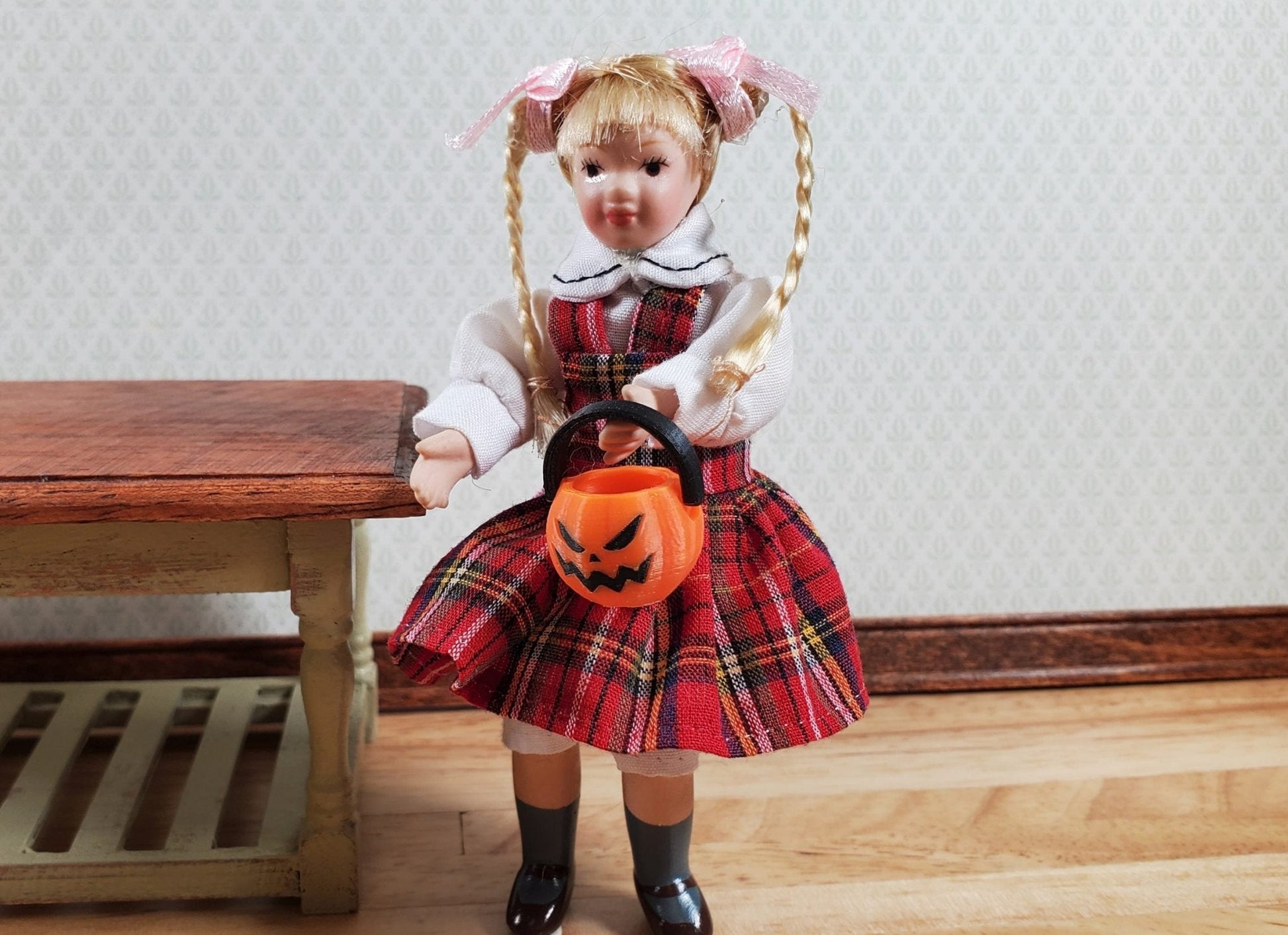Dollhouse Pumpkin Candy Bucket for Halloween 1:12 Scale Miniature Jack O Lantern - Miniature Crush