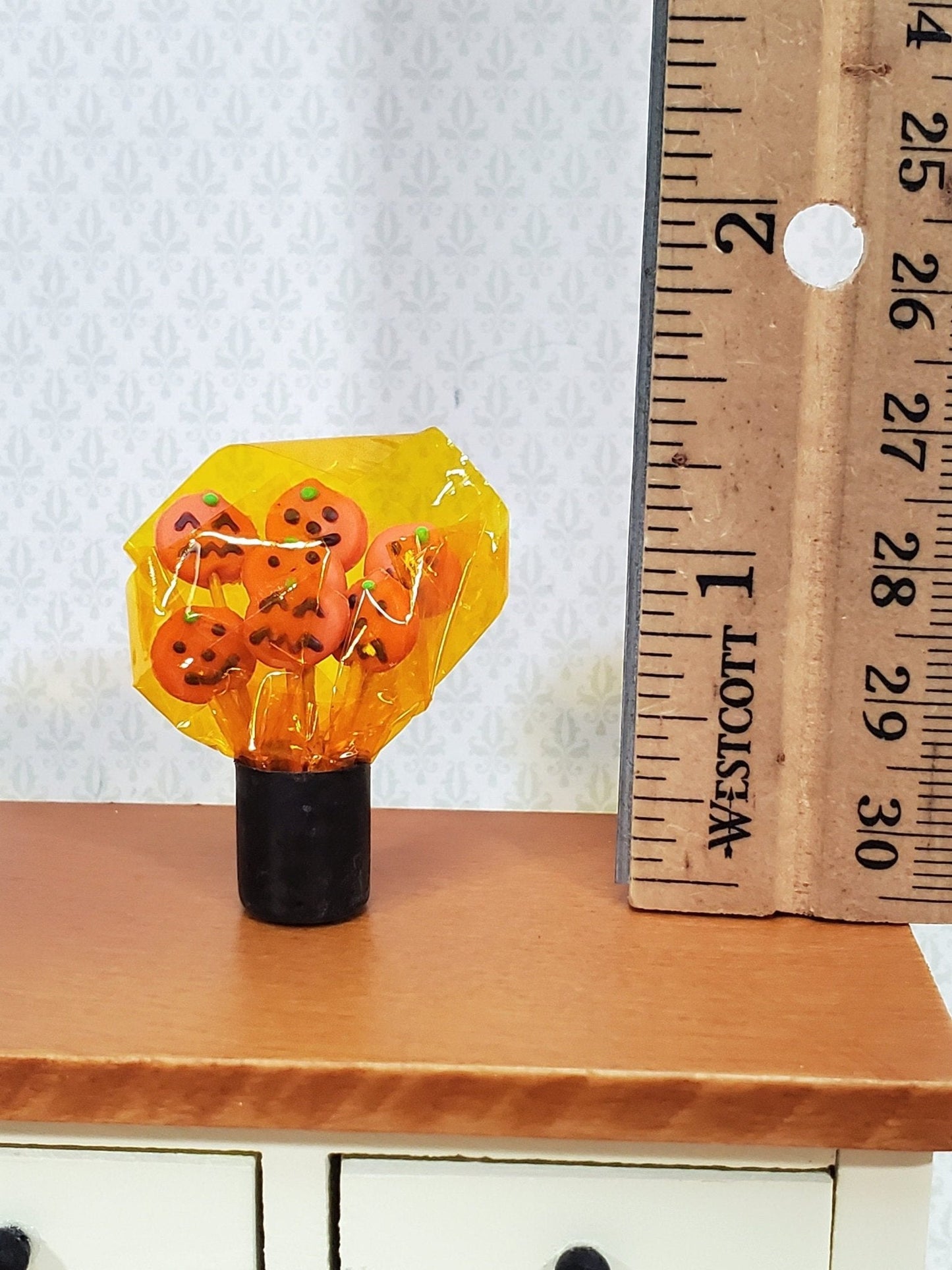 Dollhouse Pumpkin Lollipops on Sticks Halloween Dessert 1:12 Scale Miniature Food Sucker - Miniature Crush
