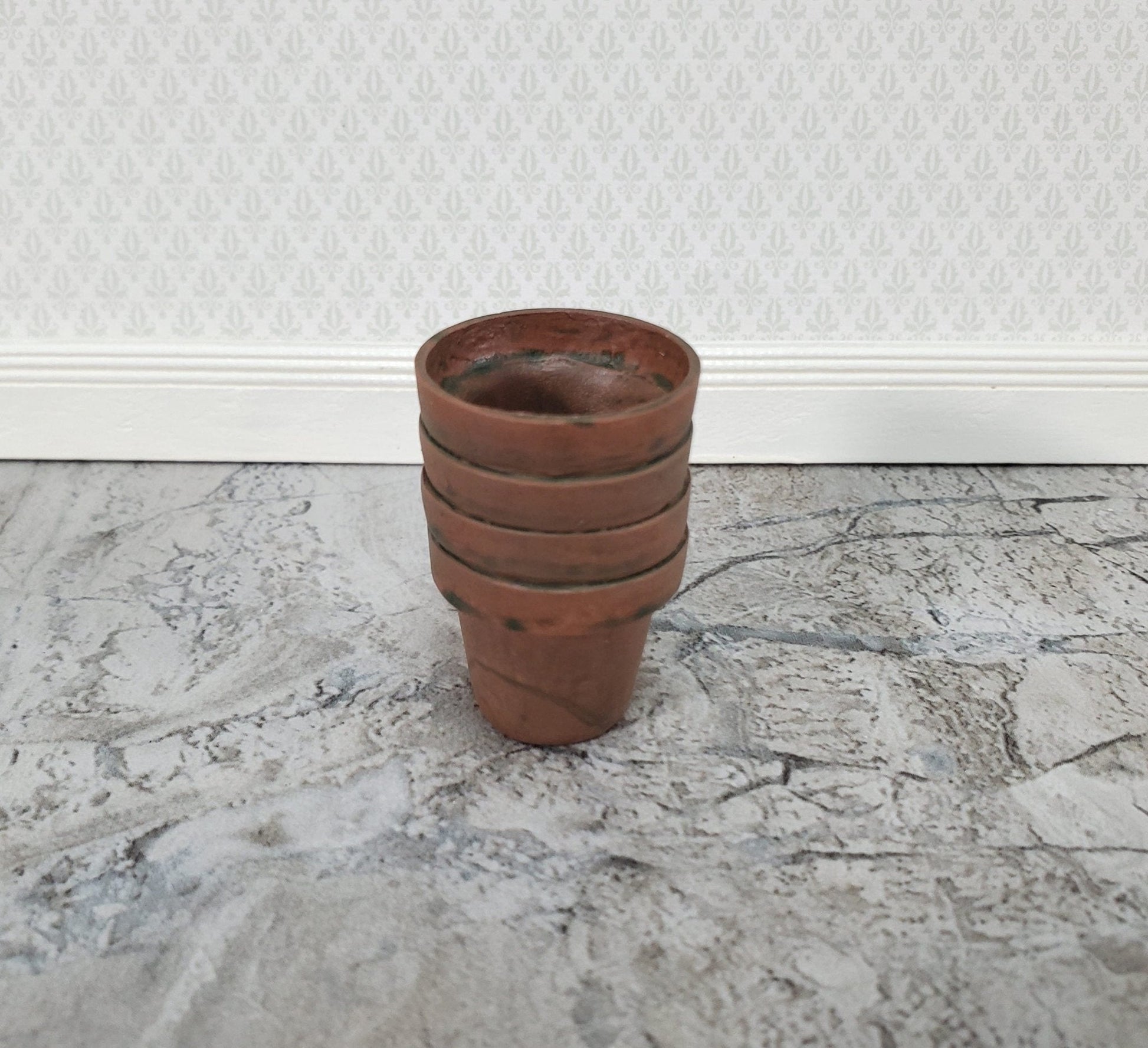 Dollhouse Stacked Garden Pots Aged Finish 1:12 Scale Falcon Miniatures A4317L - Miniature Crush
