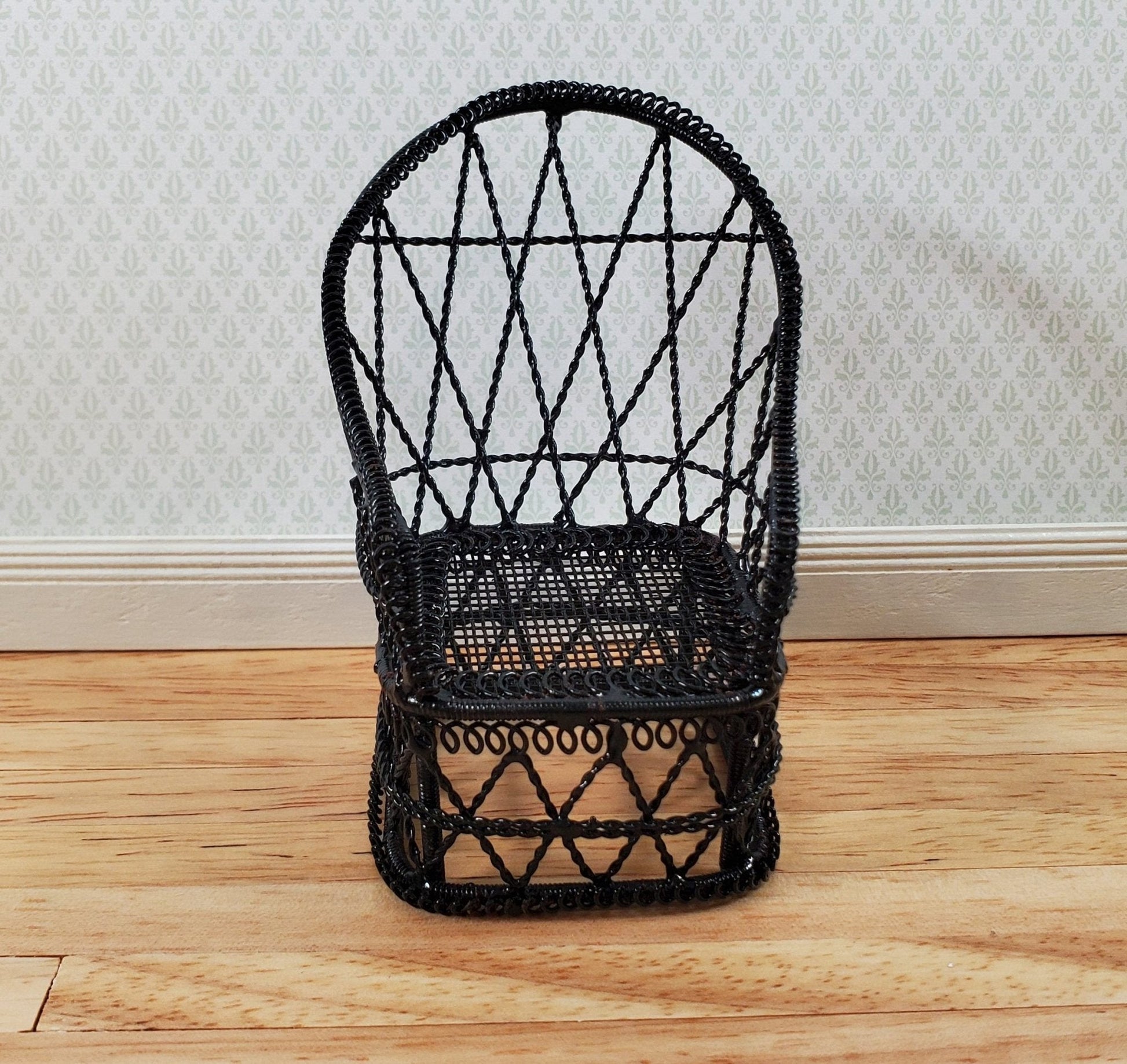 Dollhouse Tub Chair Black Metal for Patio Porch 1:12 Miniature Fairy Garden - Miniature Crush