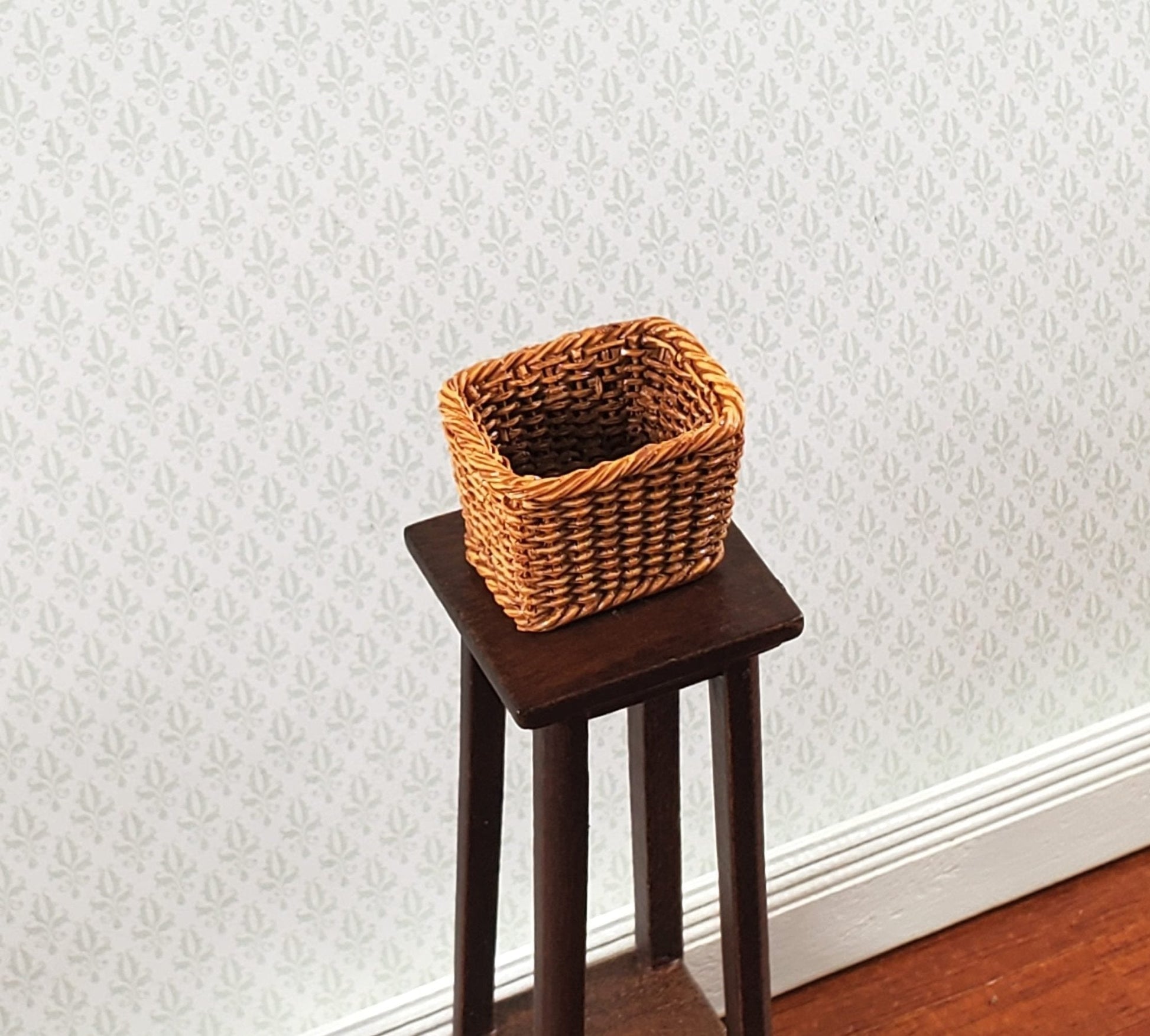 Dollhouse Wicker Style Basket Square 1:12 Scale Miniature Decor Accessories - Miniature Crush