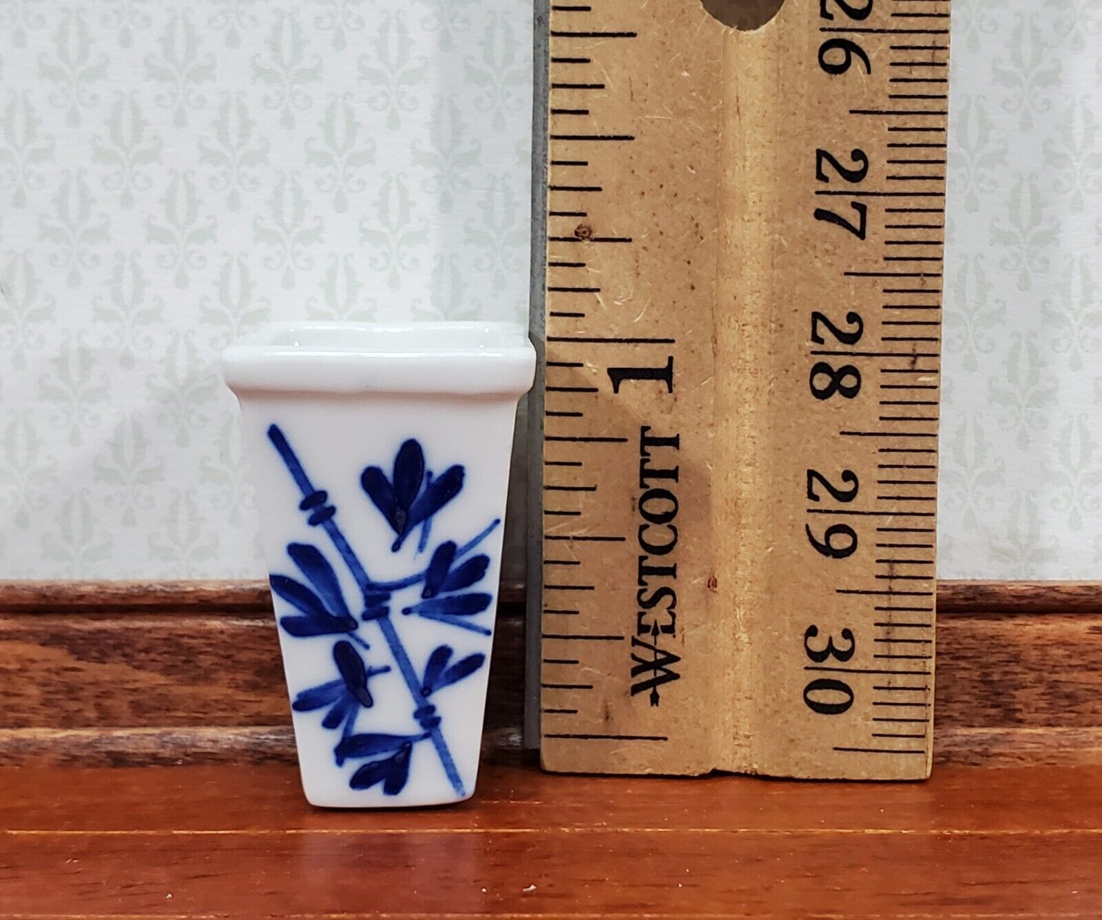 Dollhouse Blue & White Decorative Vase for Flowers Square 1:12 Scale Miniature