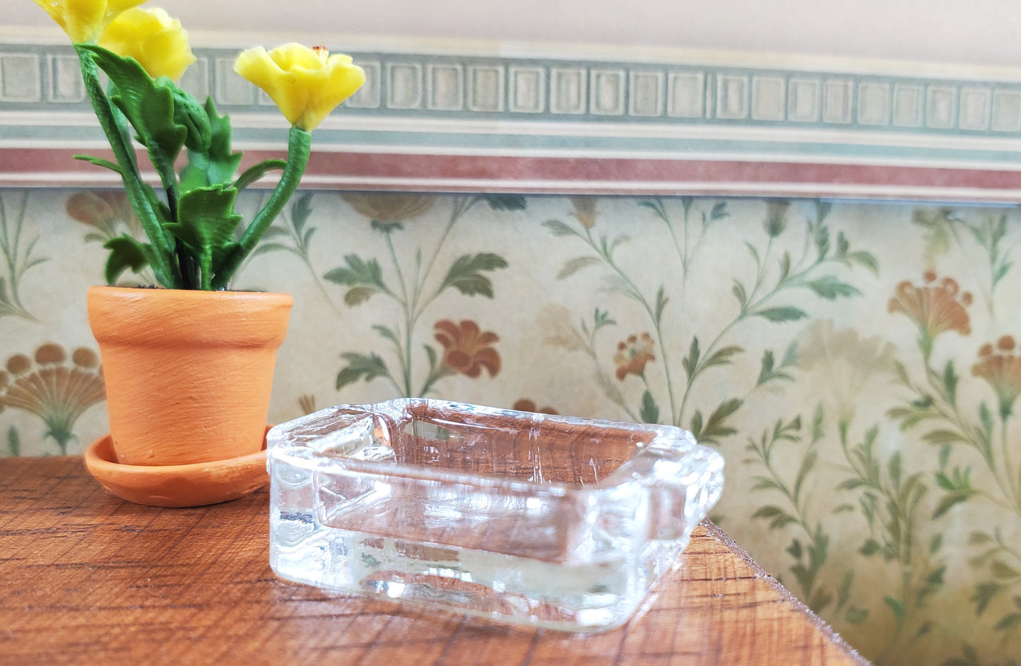 Dollhouse Clear Glass Casserole Dish with Handles 1:12 Scale Miniature Kitchen
