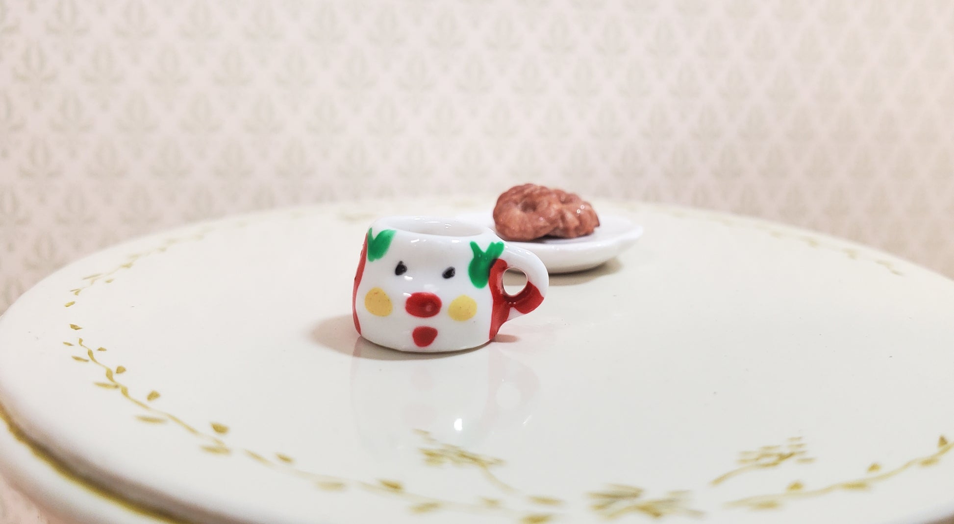 Dollhouse Small Santa Mug Coffee Tea Cup Ceramic 1:12 Scale Miniature Dish