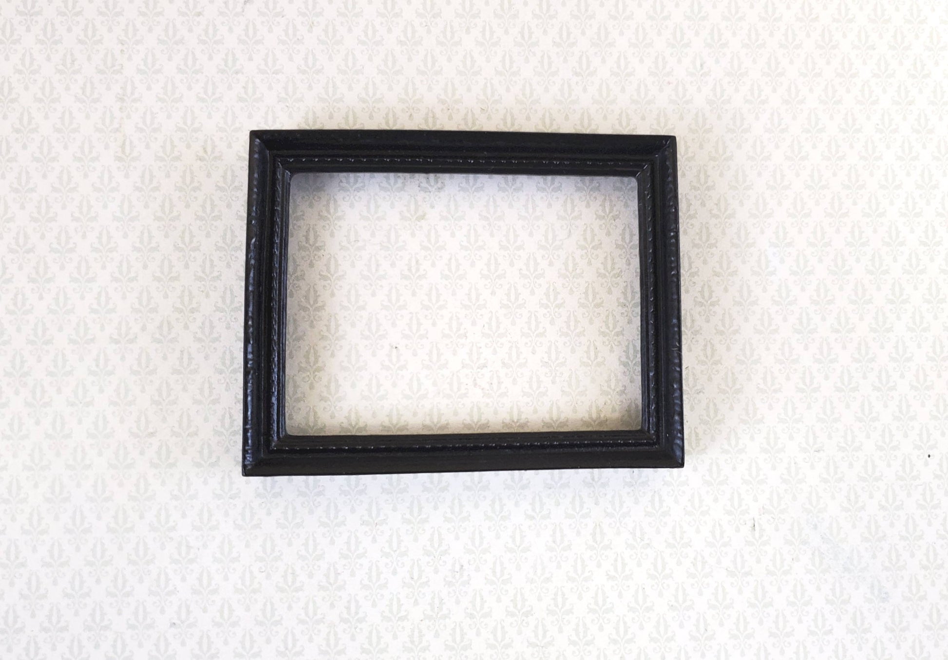 Dollhouse Miniature Picture Frame Large Black for Painting 1:12 Scale 2 7/8" x 2 1/4"
