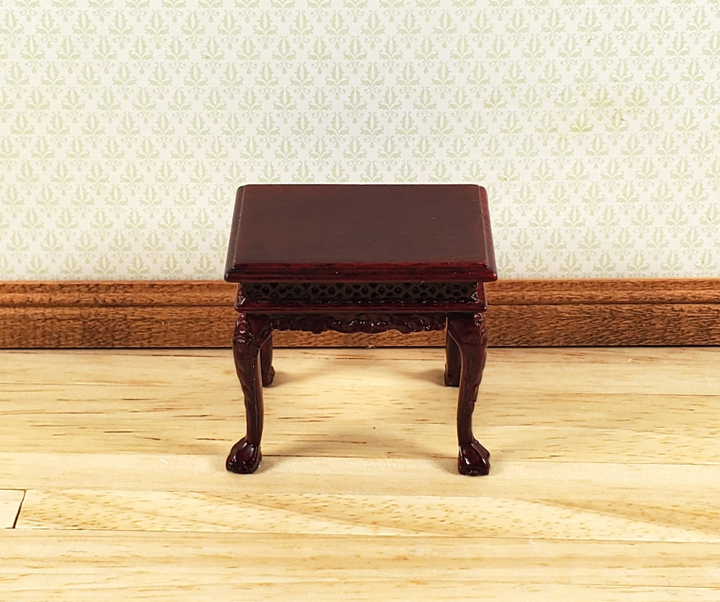 Dollhouse Fancy Side Table Mahogany Finish 1:12 Scale by Hansson Miniatures