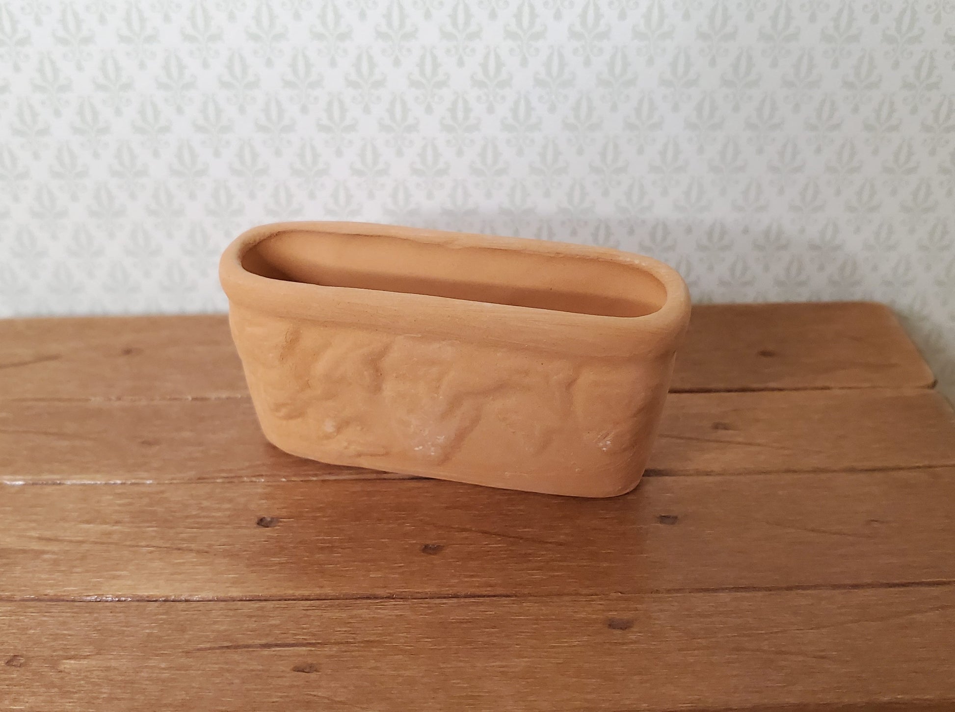 Dollhouse Terra Cotta Garden Planter Narrow 1:12 Scale Miniature