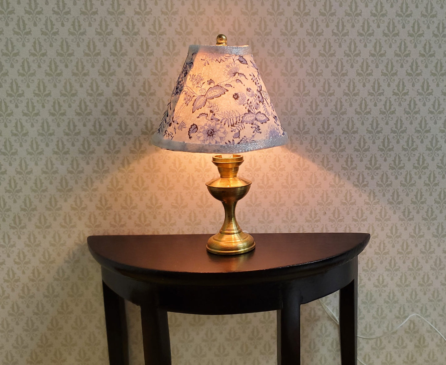Dollhouse Table Lamp Blue Onion Design Brass Base 12 Volt Wired 1:12 Scale