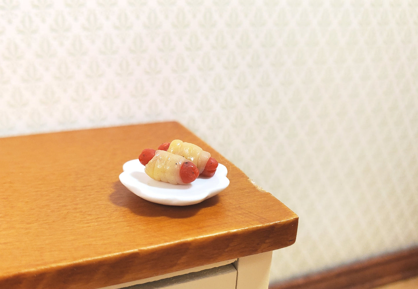 Dollhouse Tiny Pigs in a Blanket Mini Hot Dogs 1:12 Scale Miniature Food