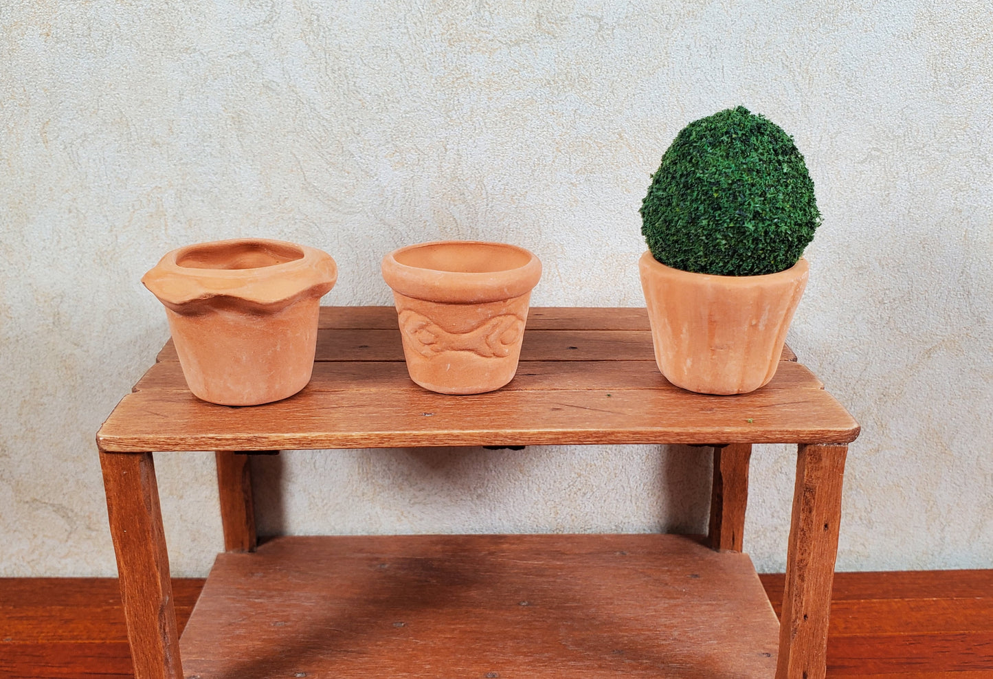 Dollhouse Terra Cotta Pots with Varying Designs Set of 3 1:12 Scale Miniature