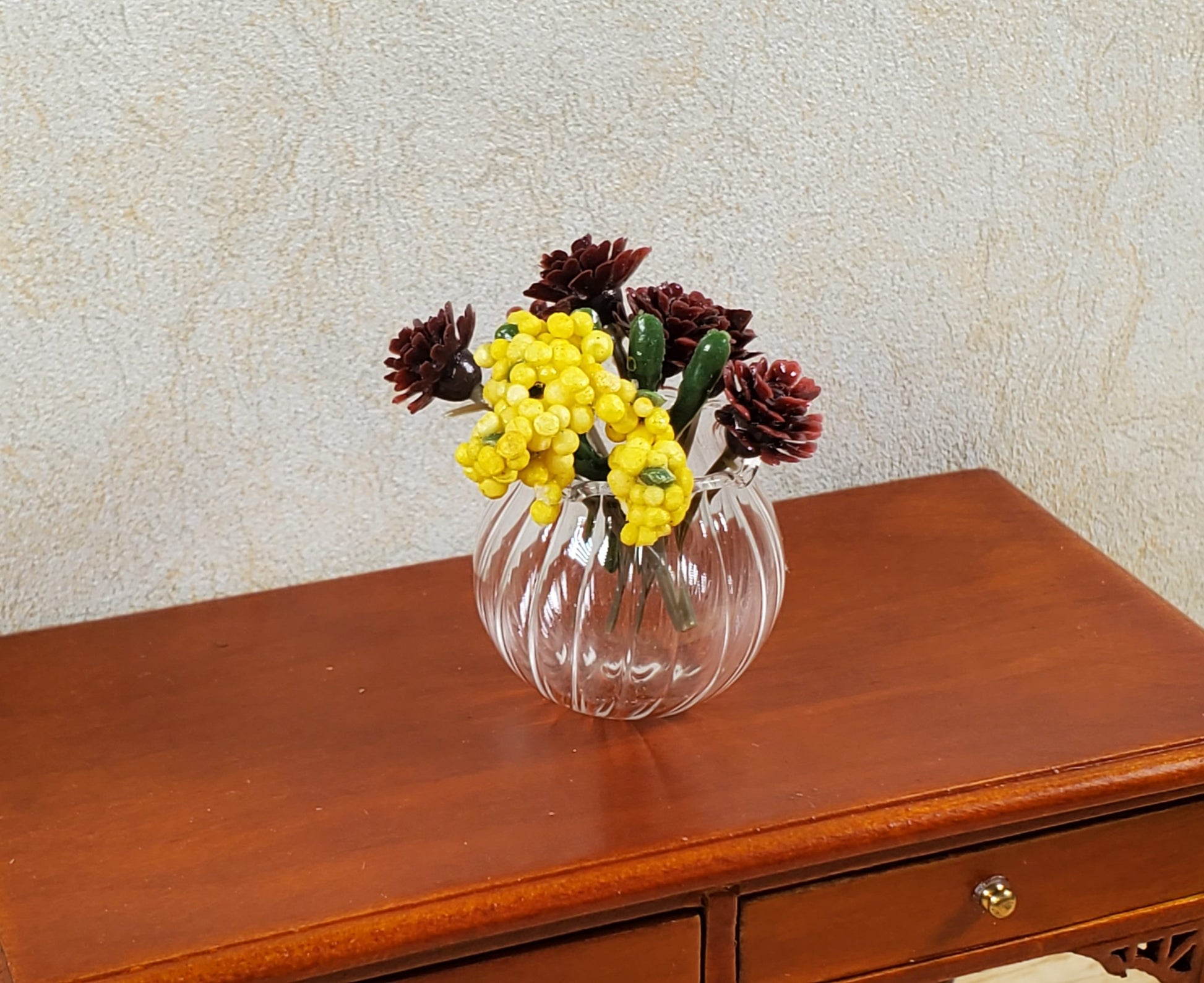 Dollhouse Large Clear Glass Round Ribbed Vase 1:12 Scale Miniature